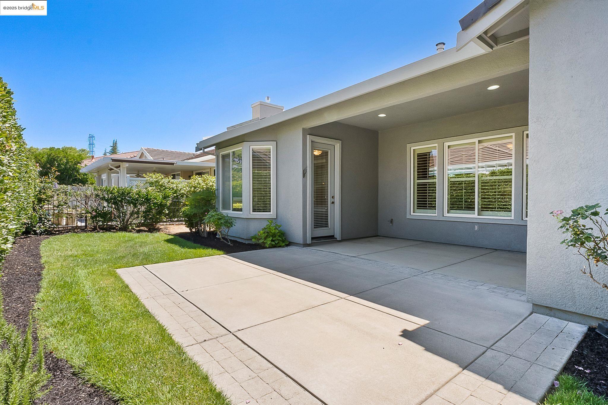 551 Quindell Way