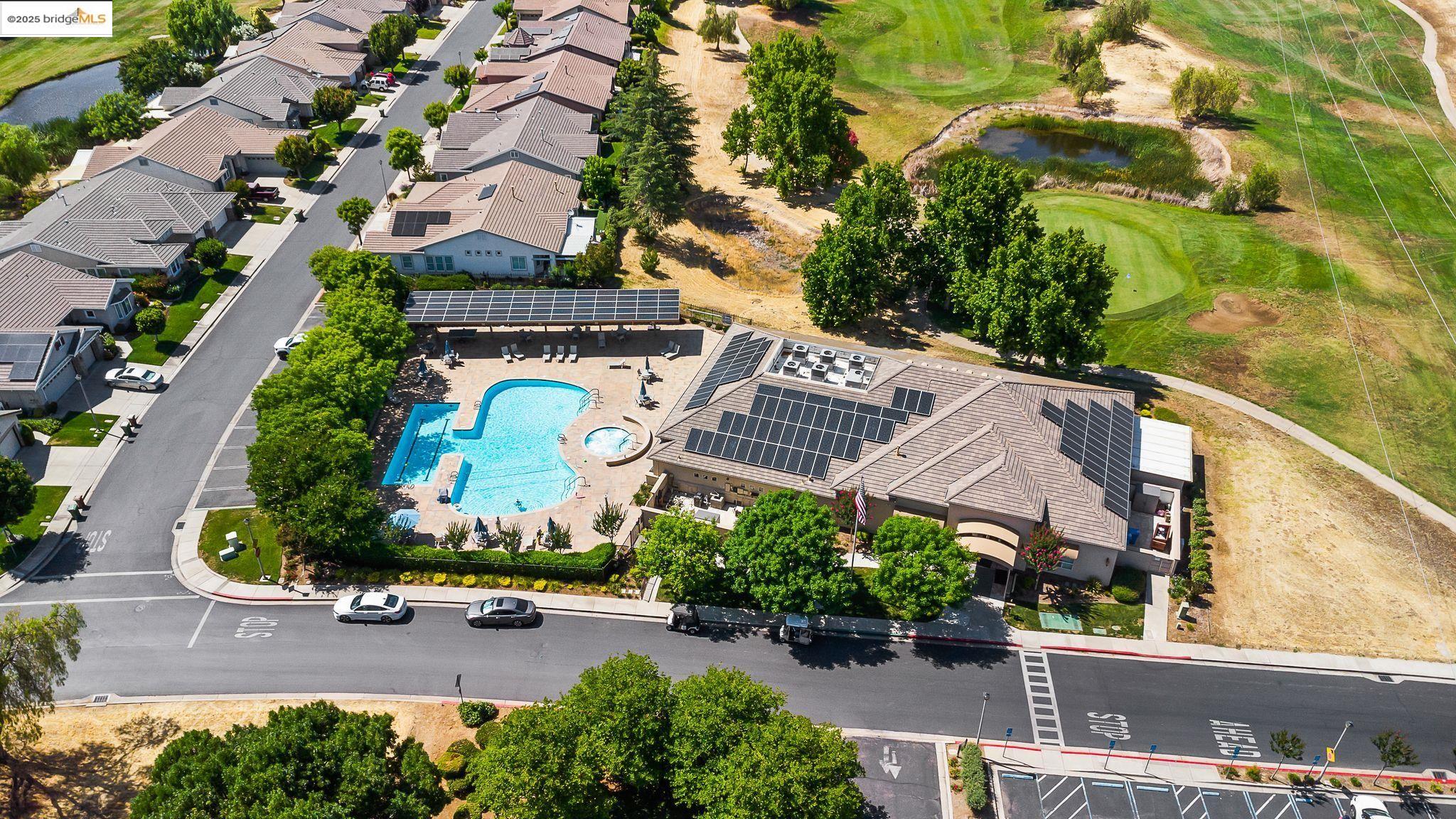 551 Quindell Way