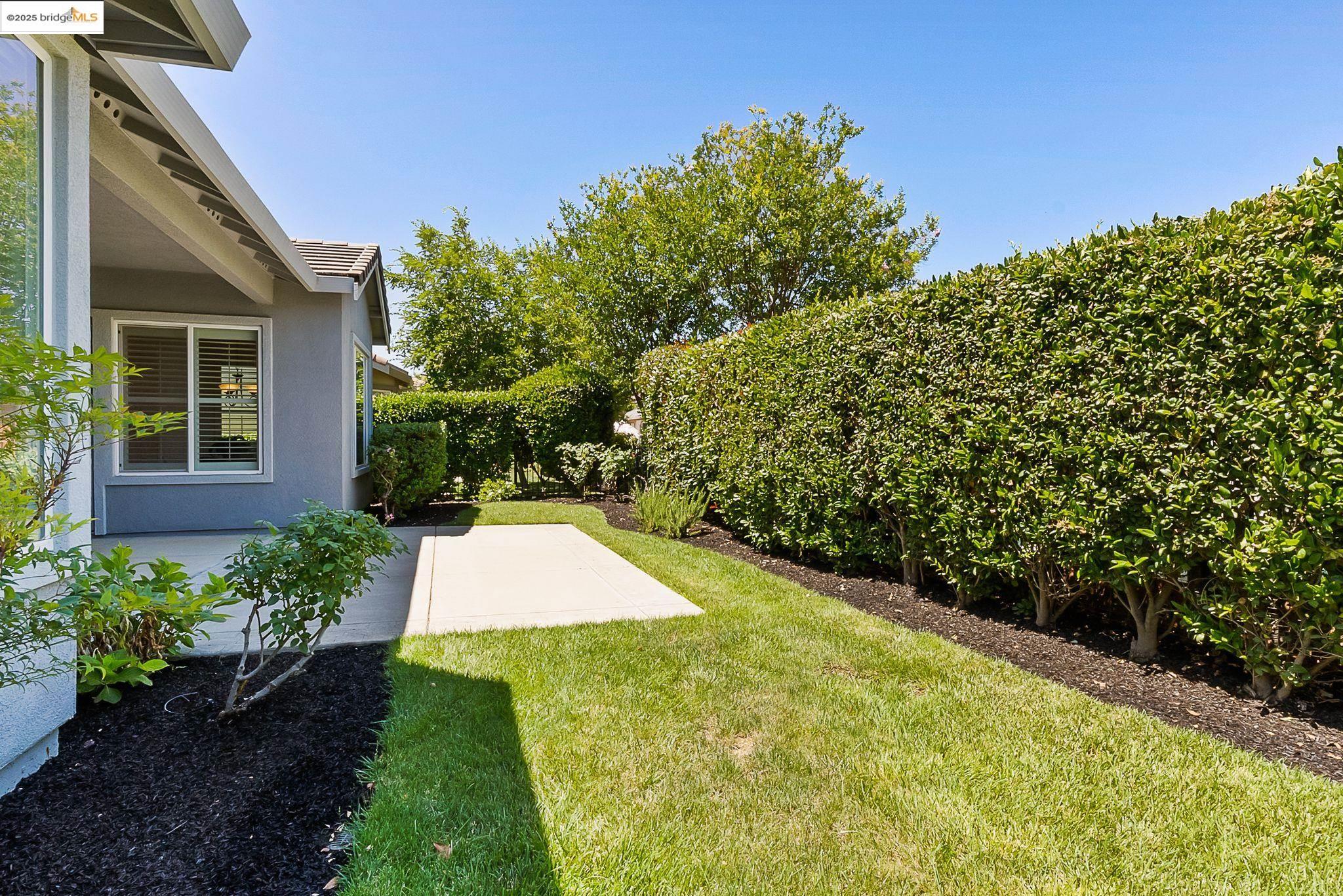 551 Quindell Way