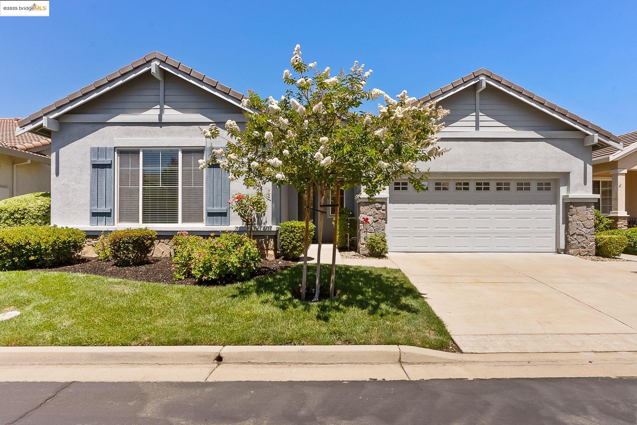 551 Quindell Way