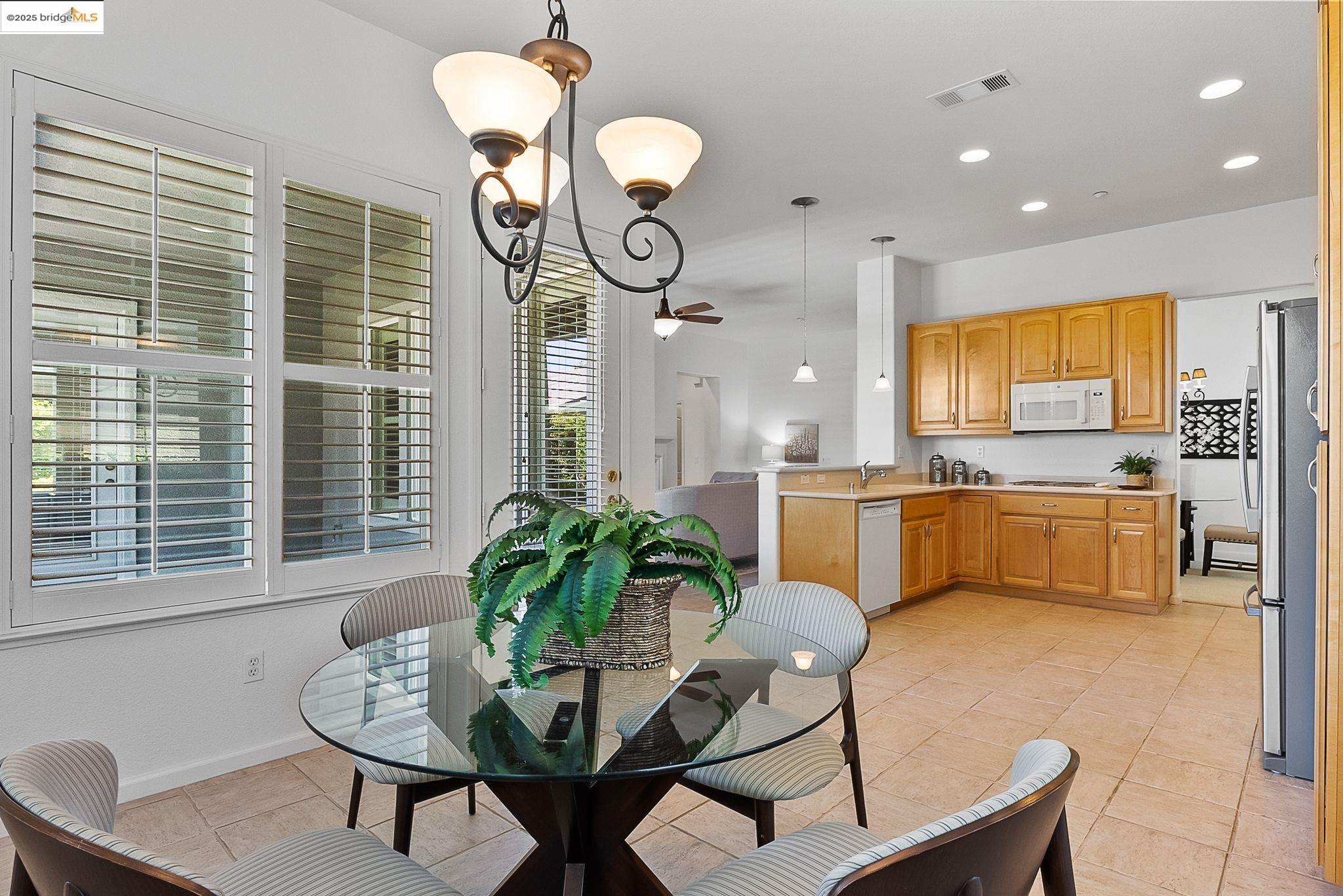 551 Quindell Way