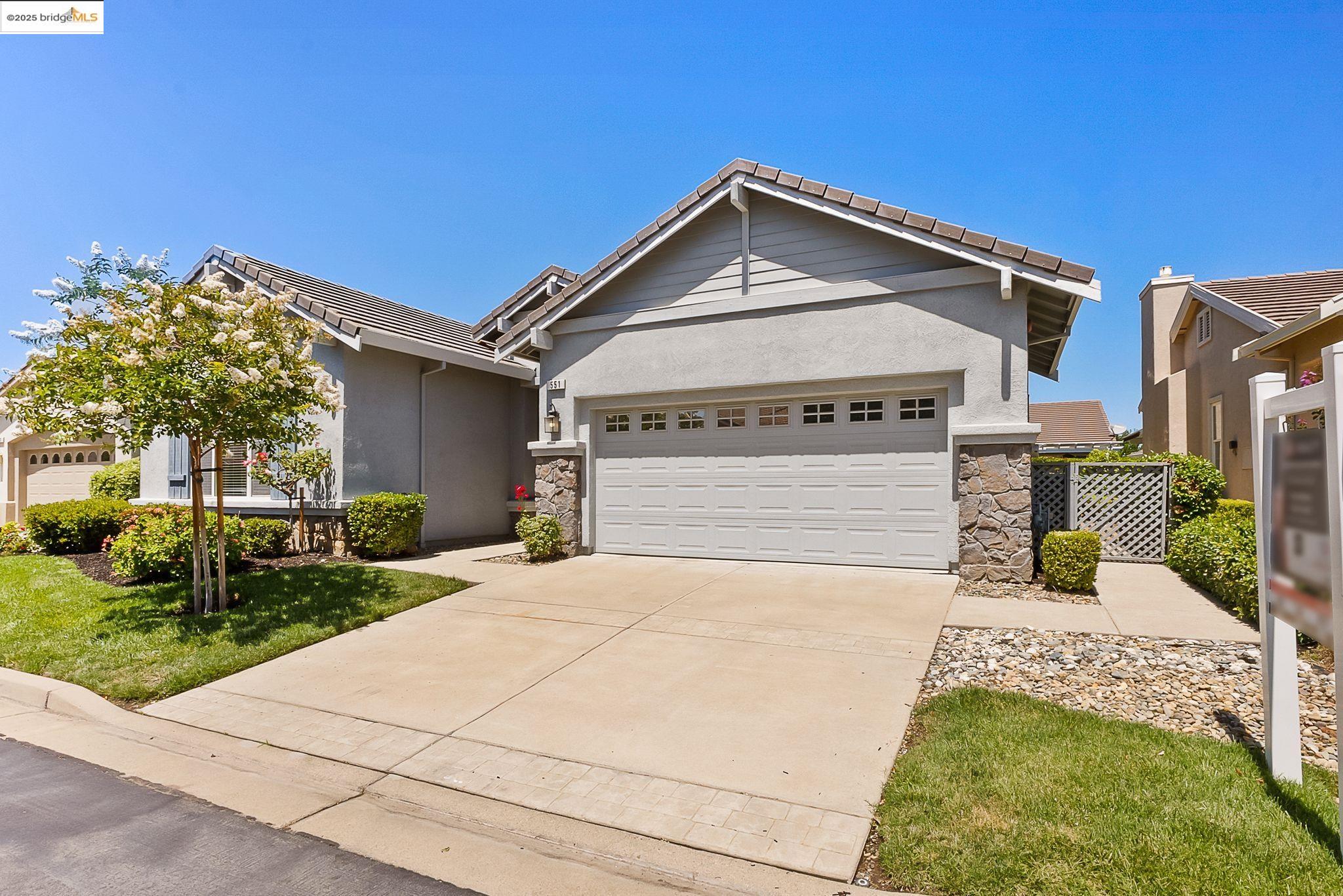 551 Quindell Way