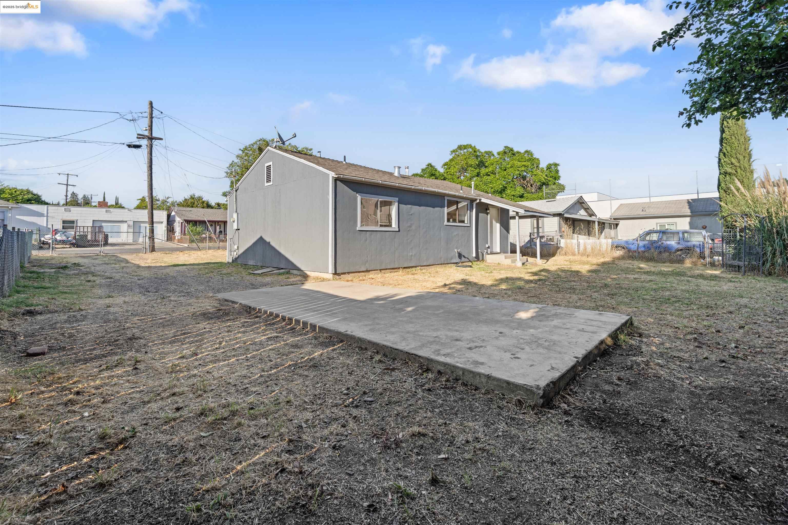 4040 Ellis Rd