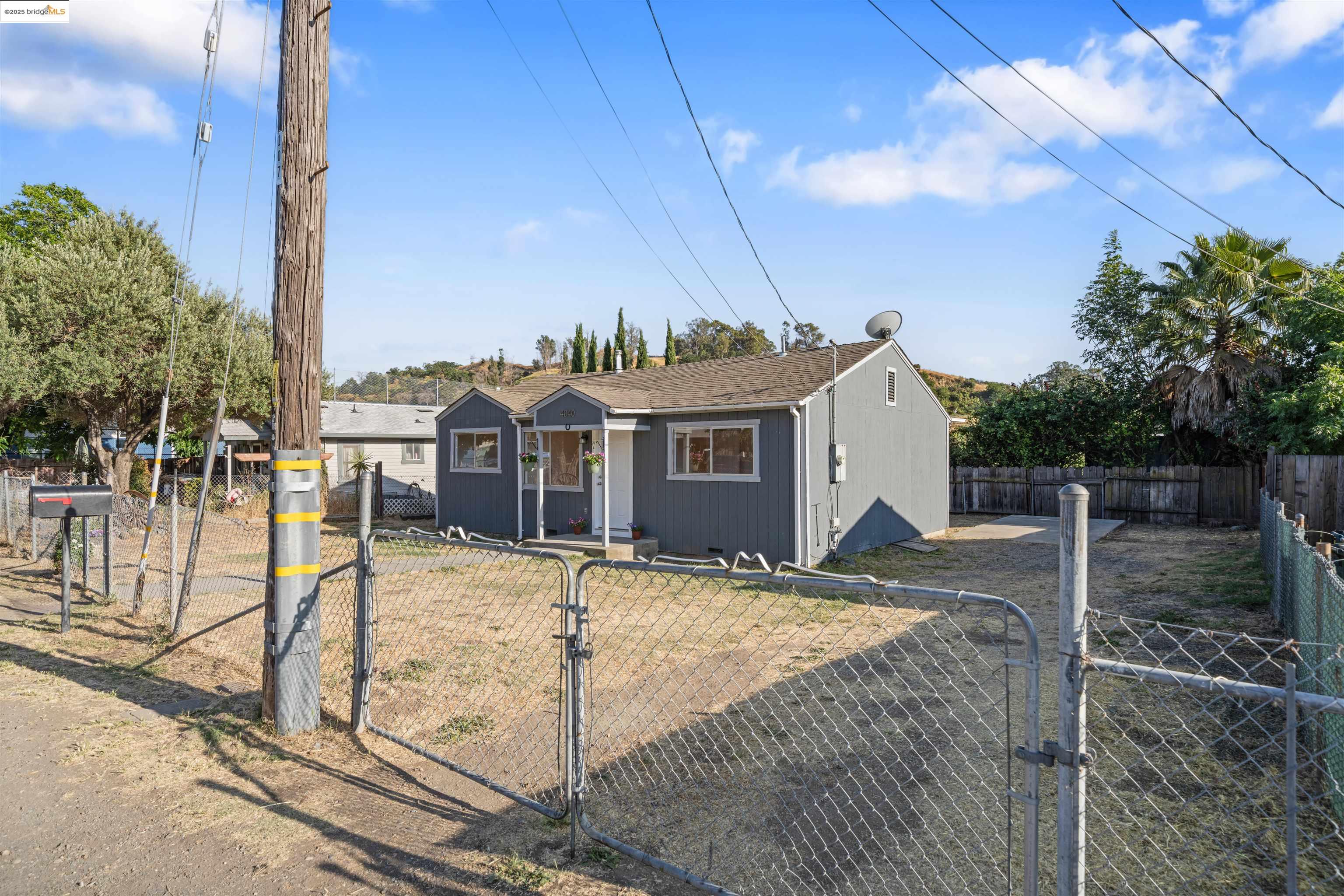 4040 Ellis Rd