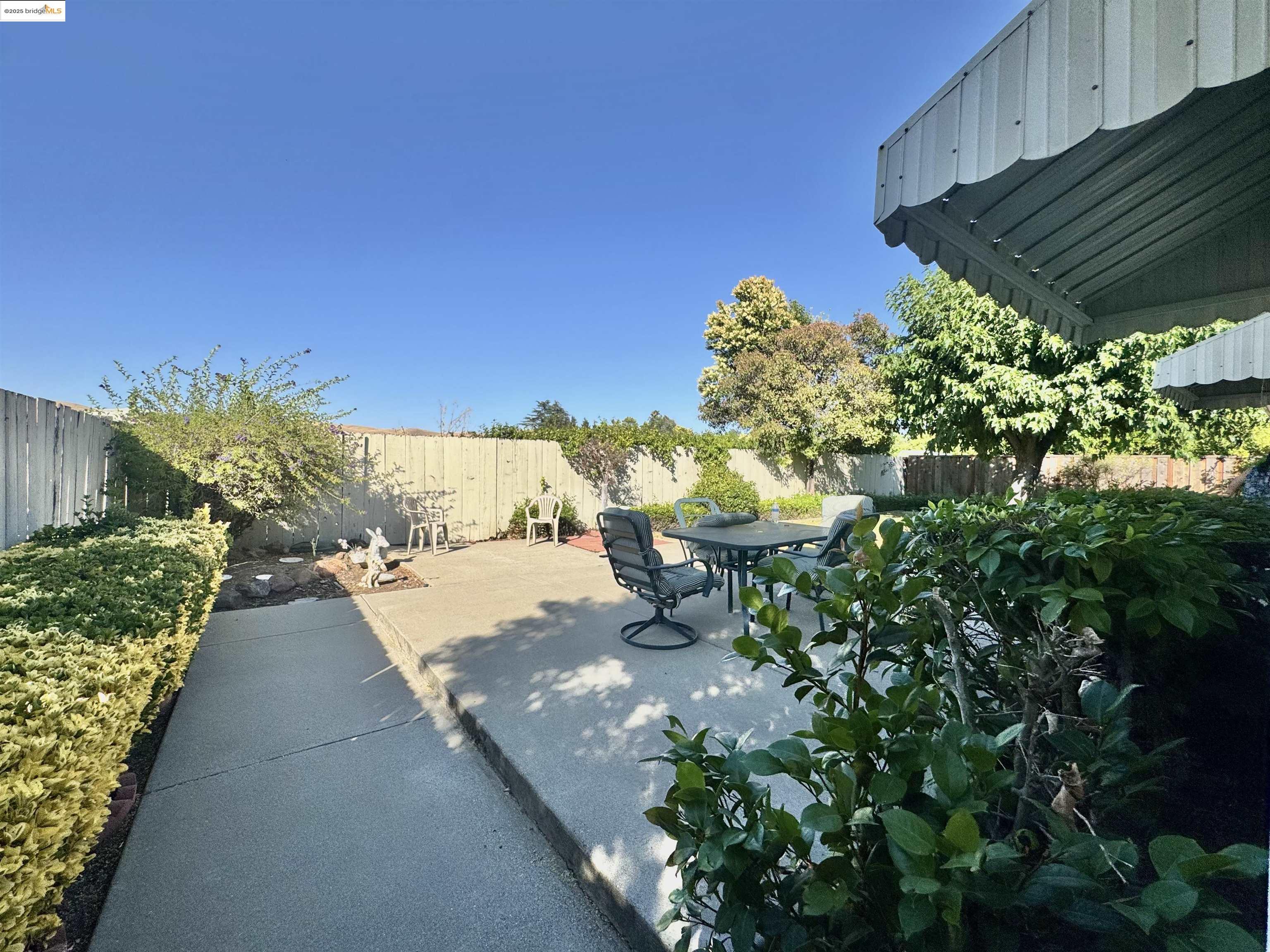 4023 Roland Dr