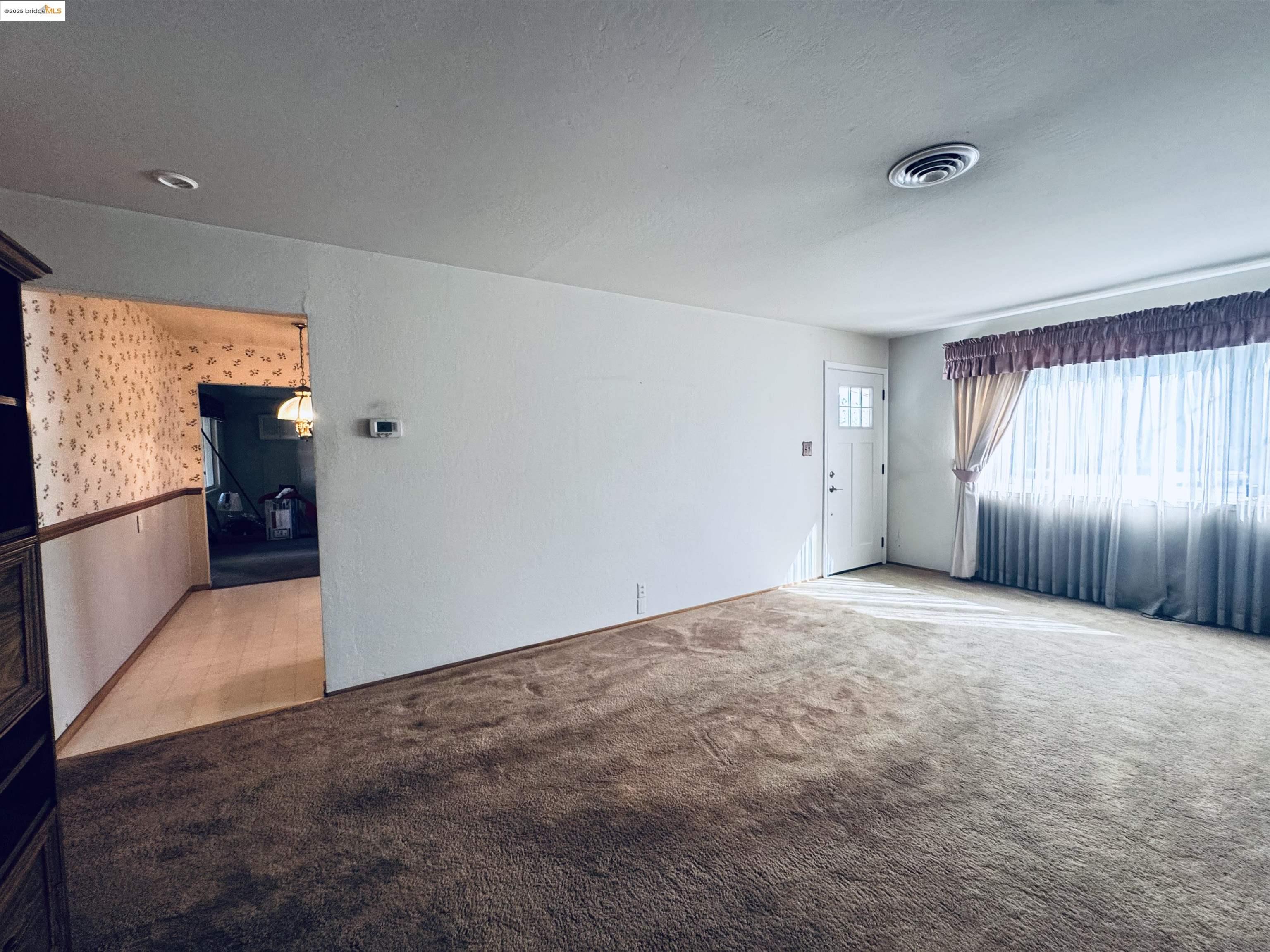4023 Roland Dr