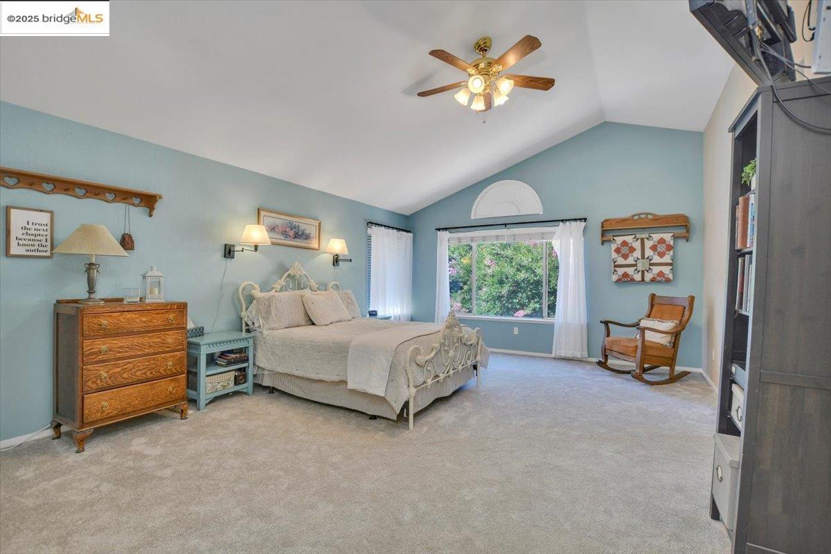 4011 Folsom Dr