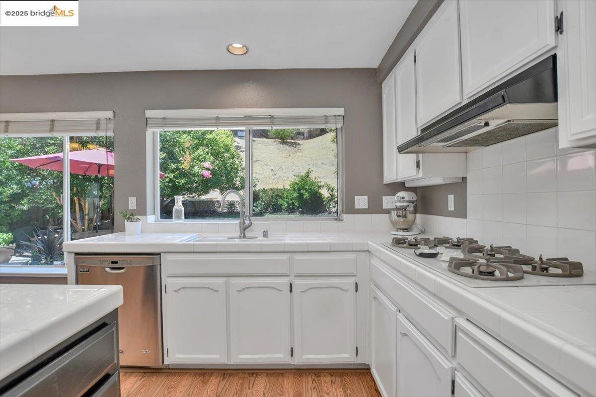 4011 Folsom Dr