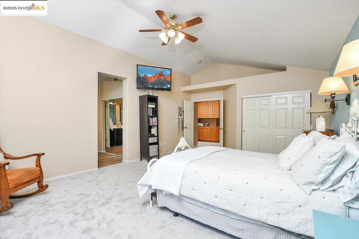 4011 Folsom Dr