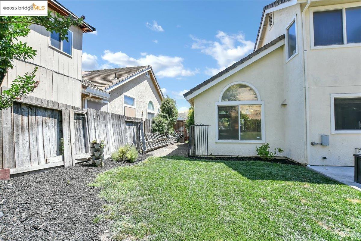 4011 Folsom Dr