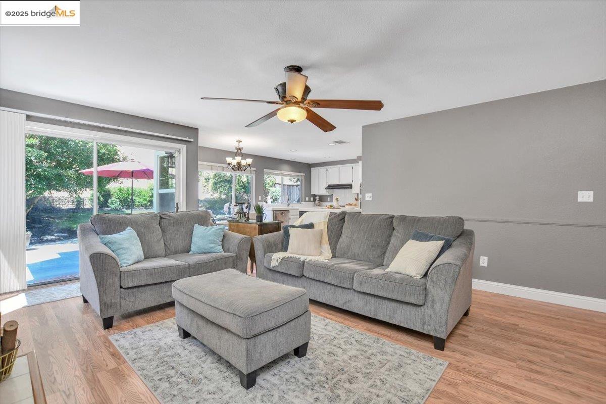 4011 Folsom Dr