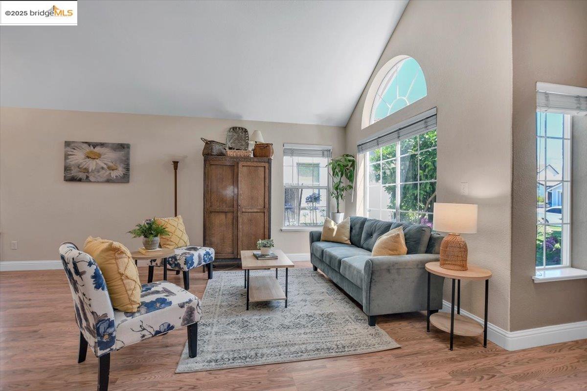 4011 Folsom Dr