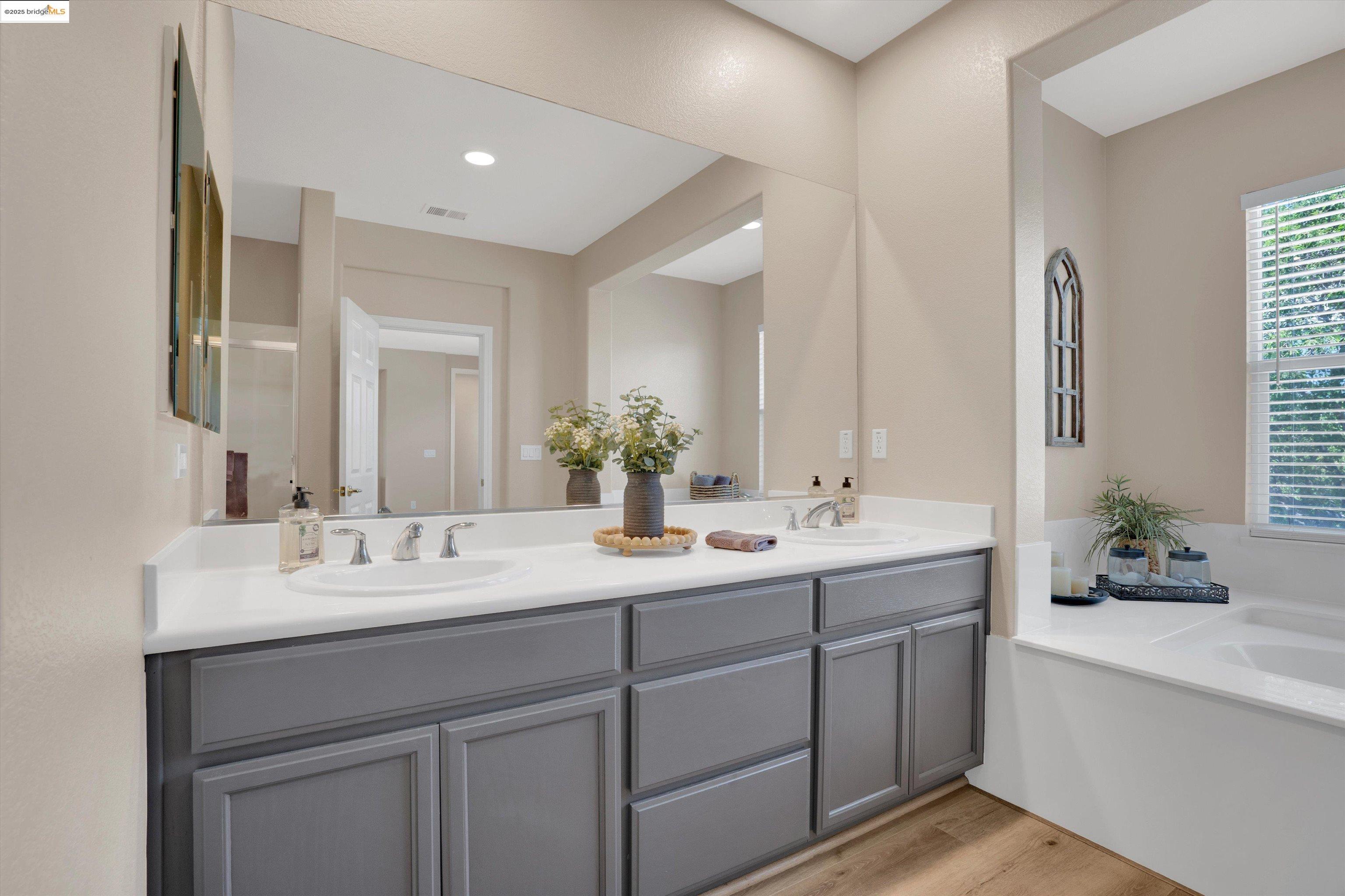 2335 Winchester Loop