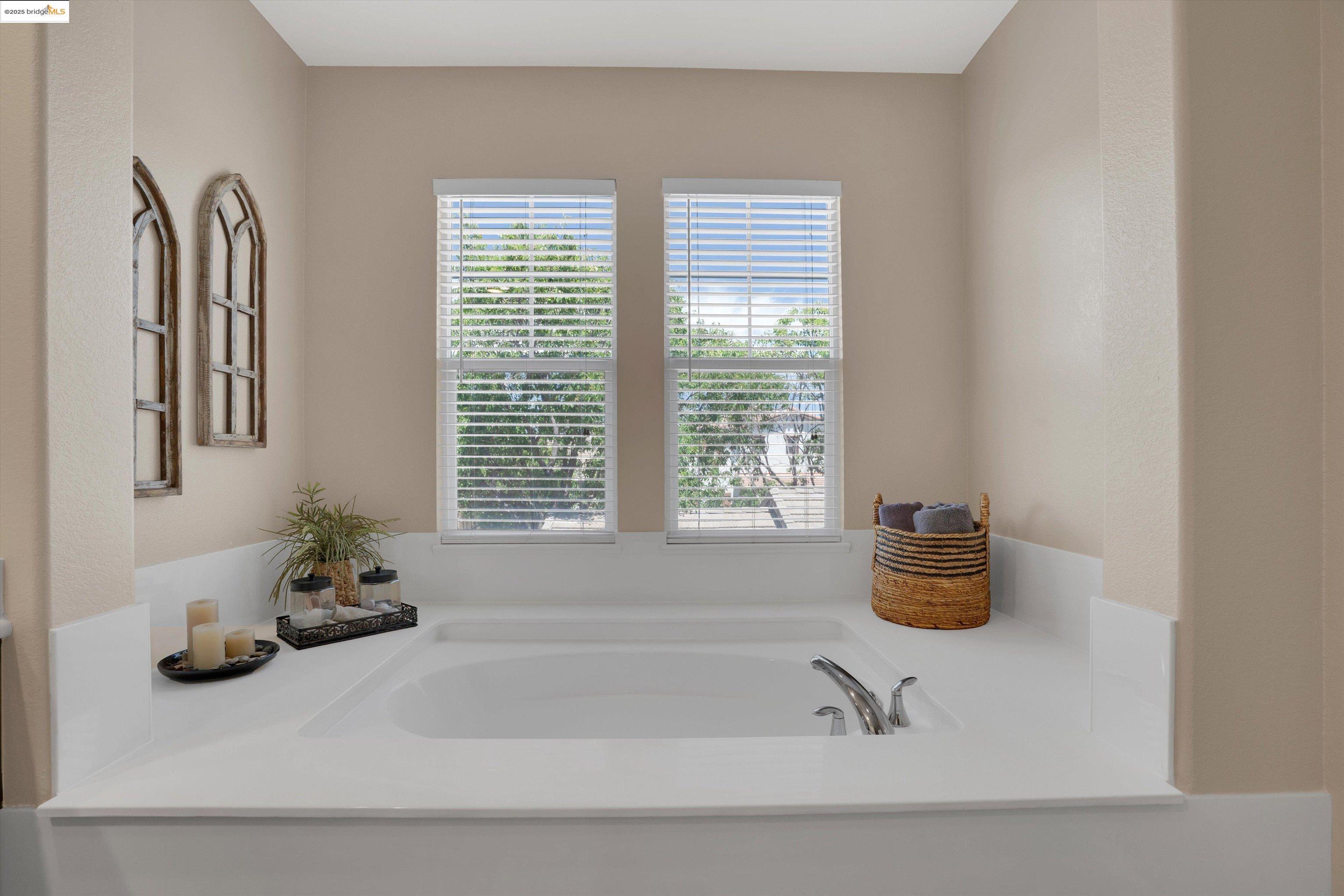 2335 Winchester Loop