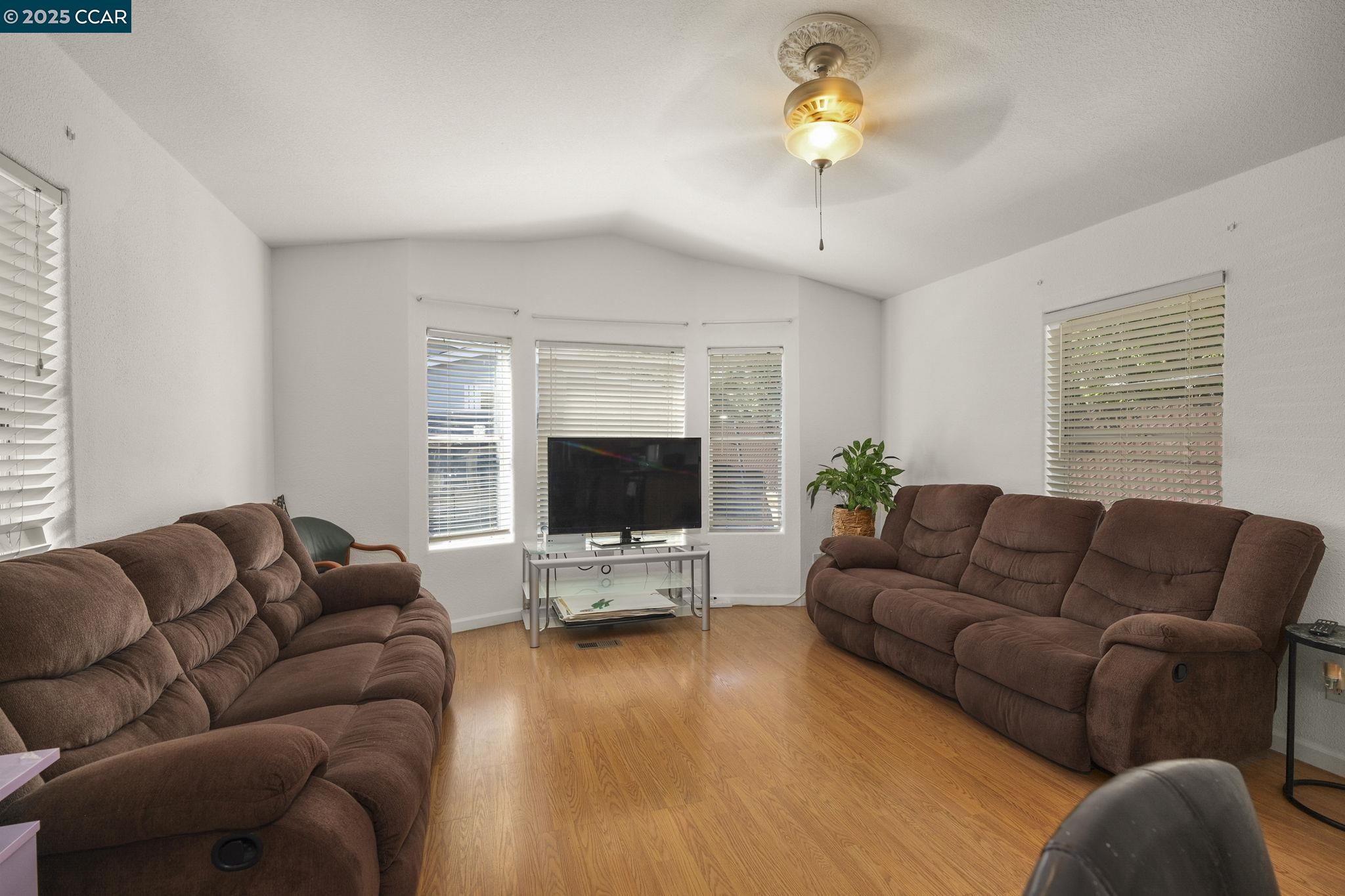 55 Pacifica Ave # 96