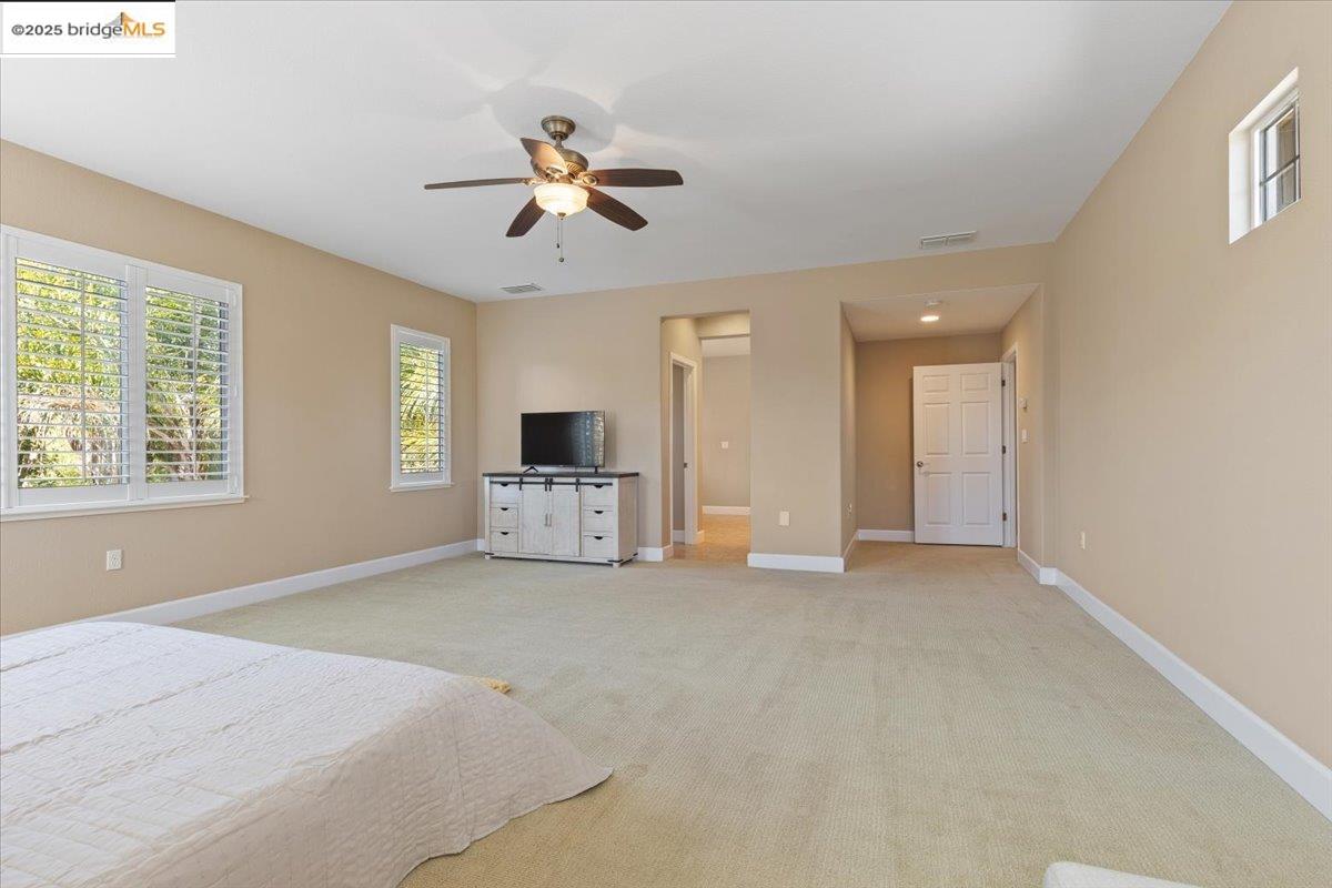 1273 Poplar Dr