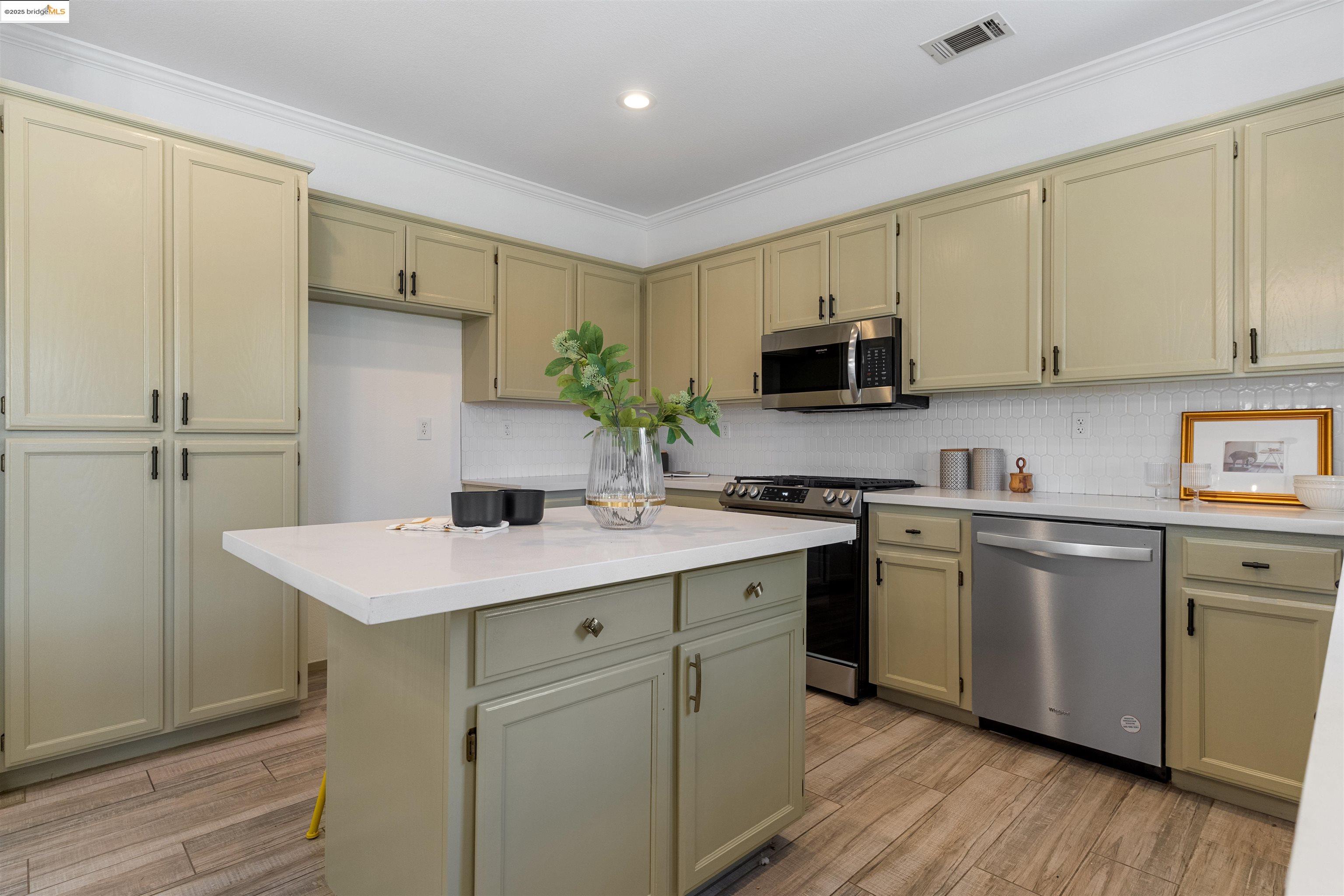 311 Clove Way