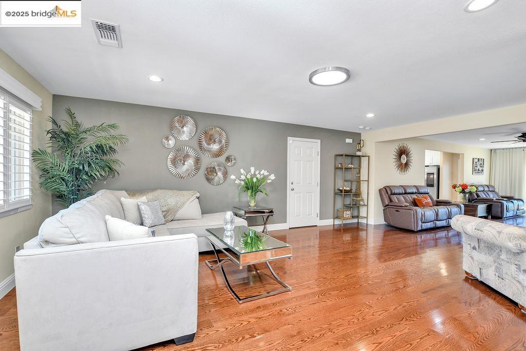 2020 Virginia Ave