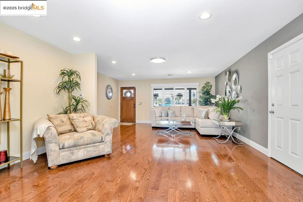 2020 Virginia Ave