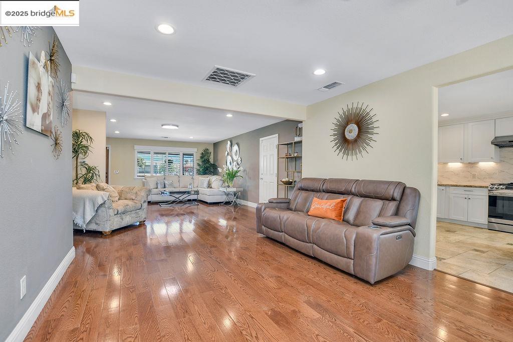 2020 Virginia Ave