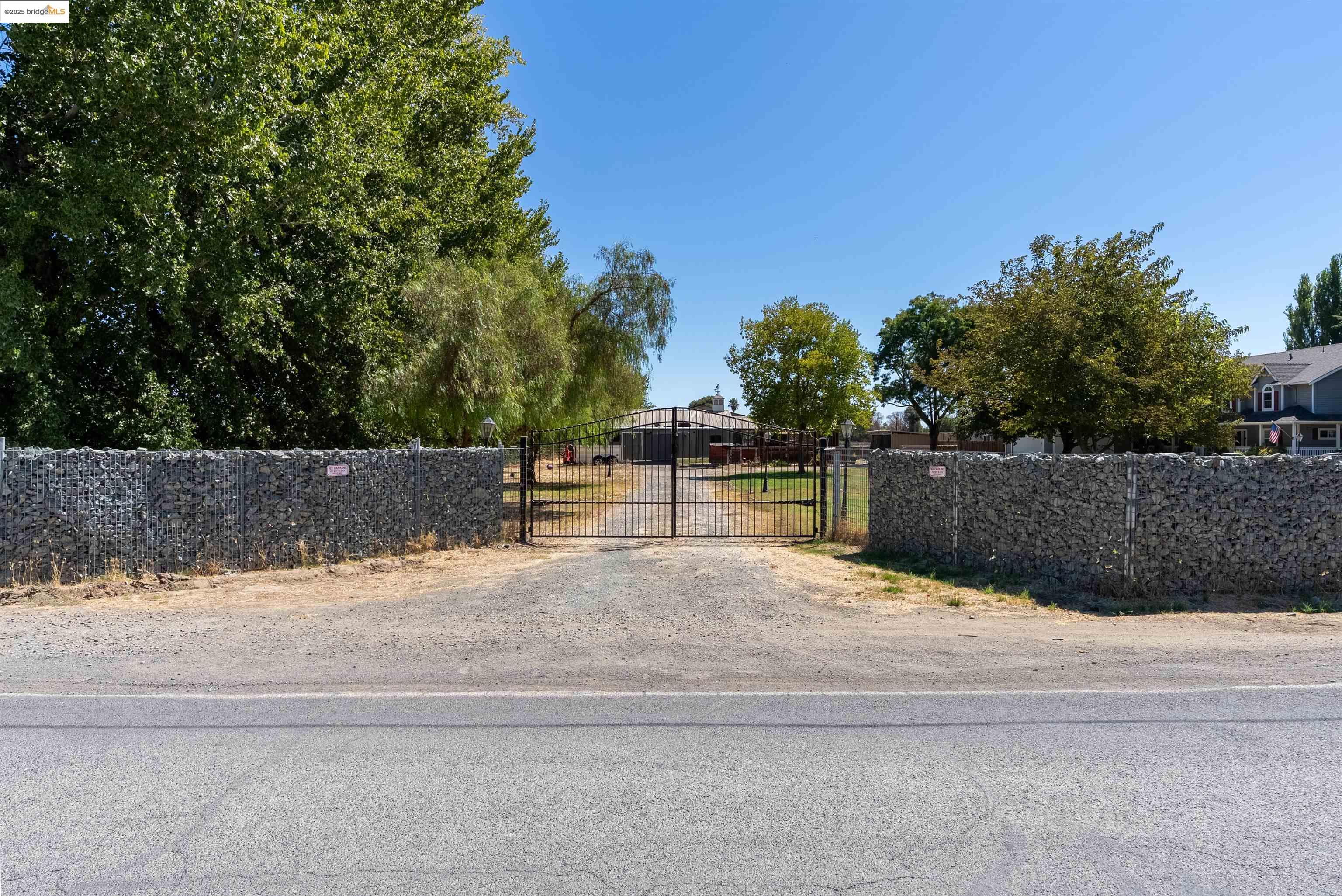 1600 Eden Plains Rd