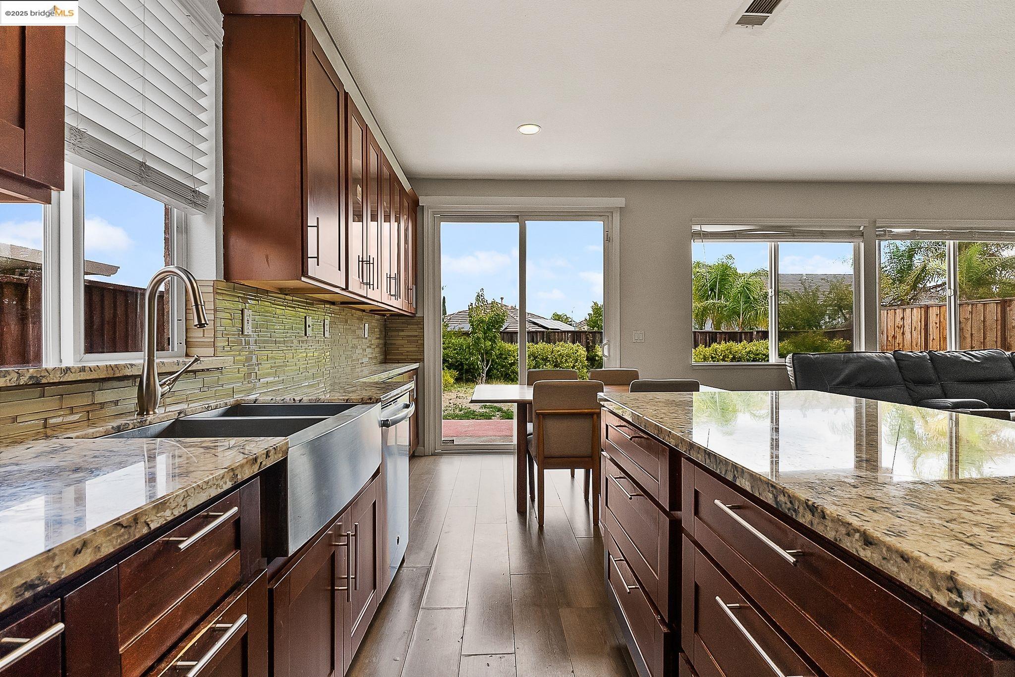 2393 Fieldgate Dr