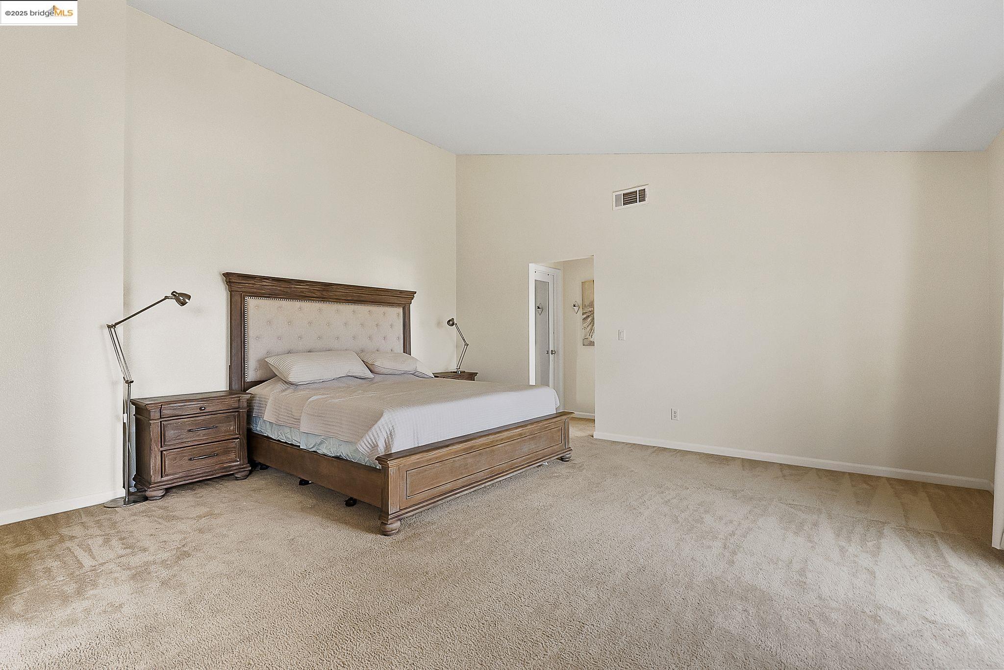 2393 Fieldgate Dr