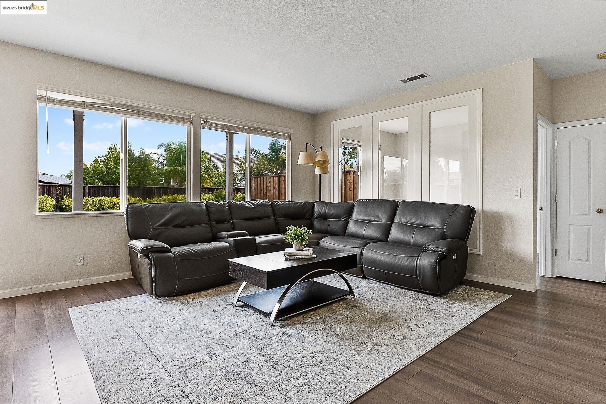 2393 Fieldgate Dr