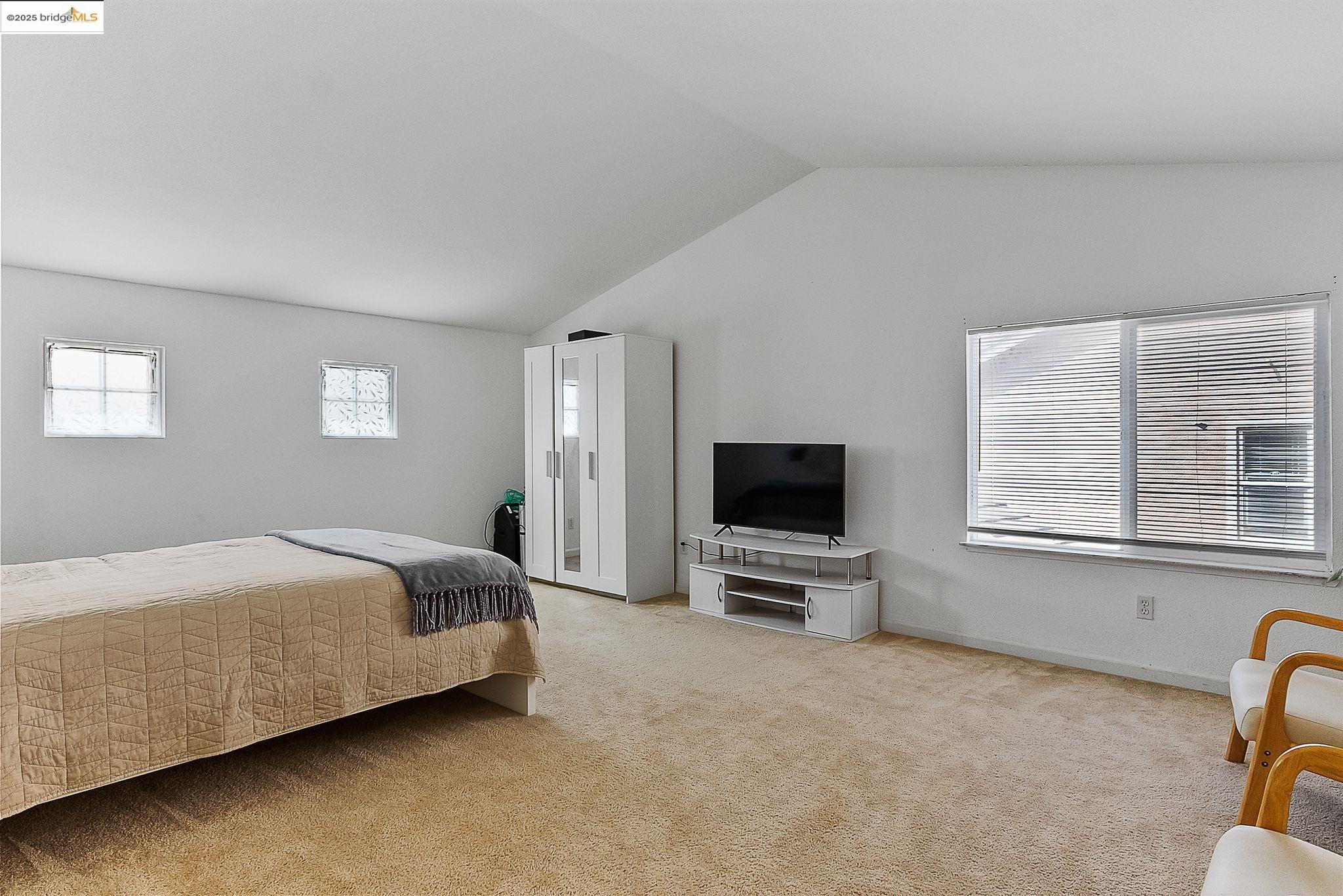 2393 Fieldgate Dr