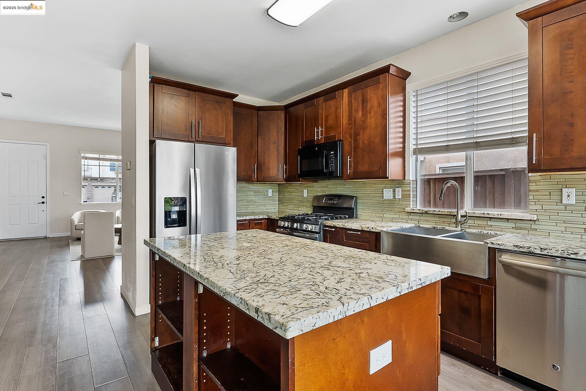 2393 Fieldgate Dr