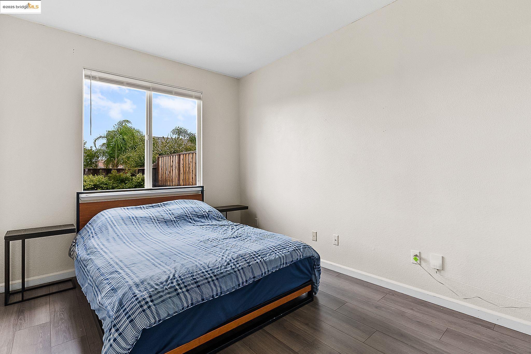 2393 Fieldgate Dr