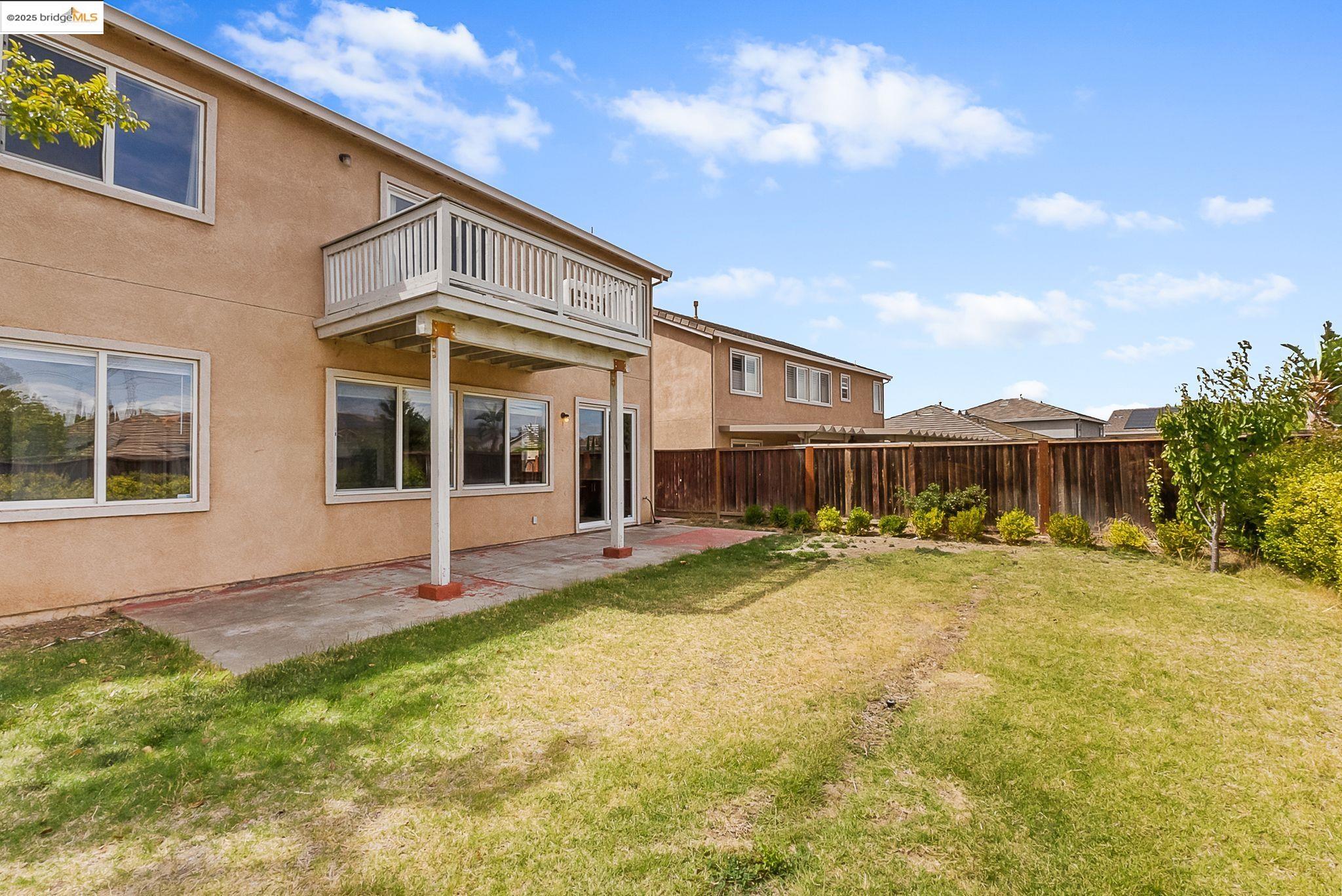 2393 Fieldgate Dr