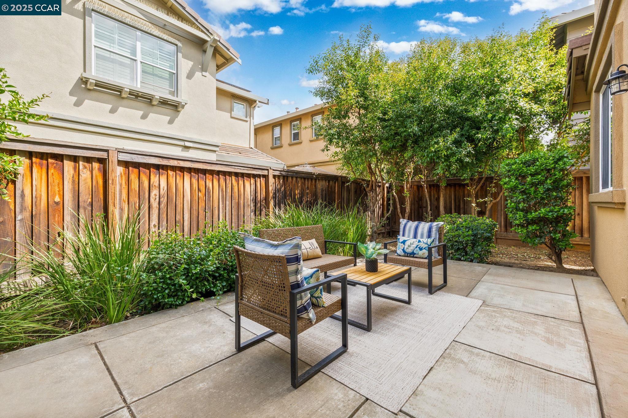 465 Blue Flax Ct