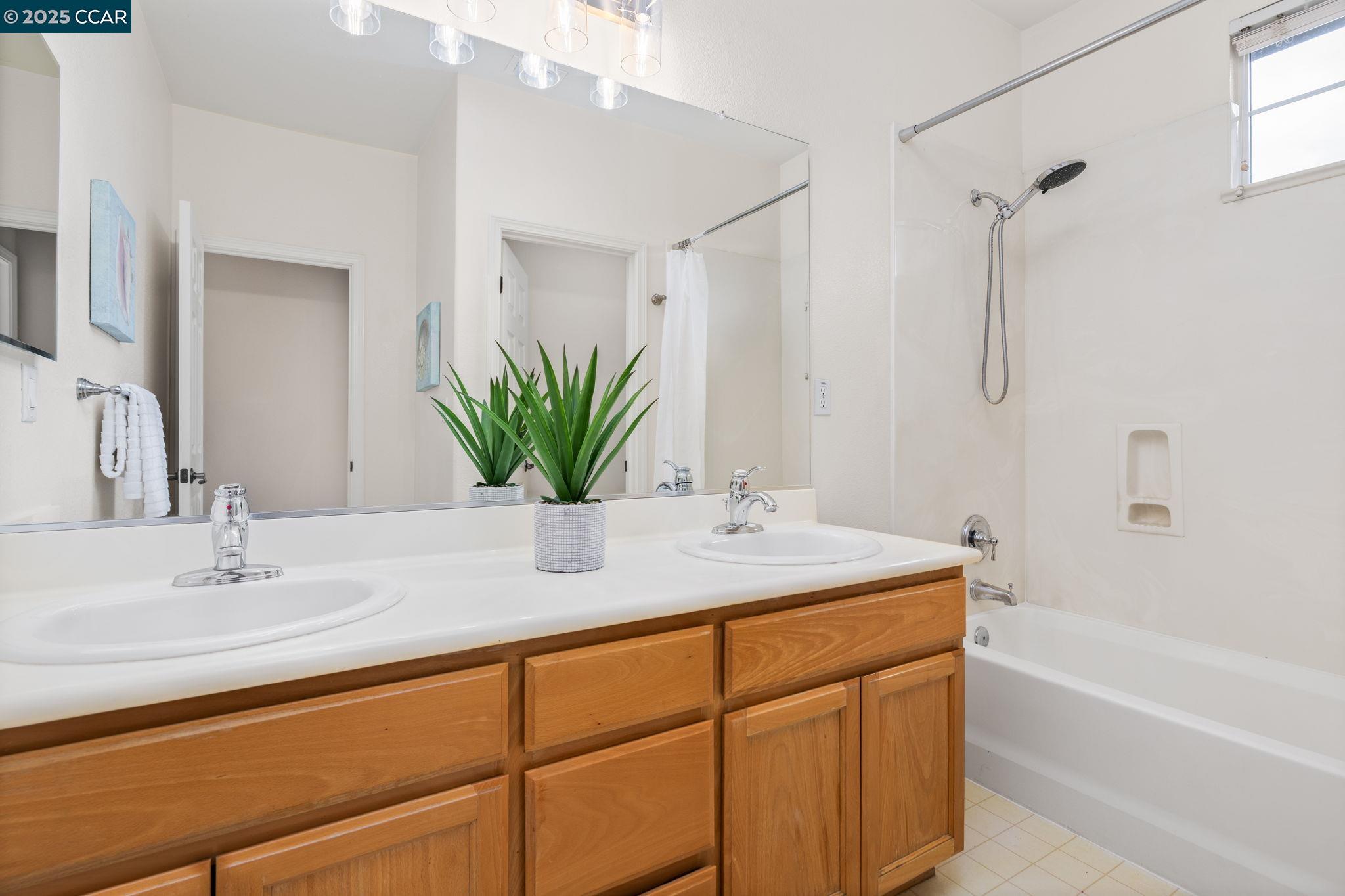 465 Blue Flax Ct