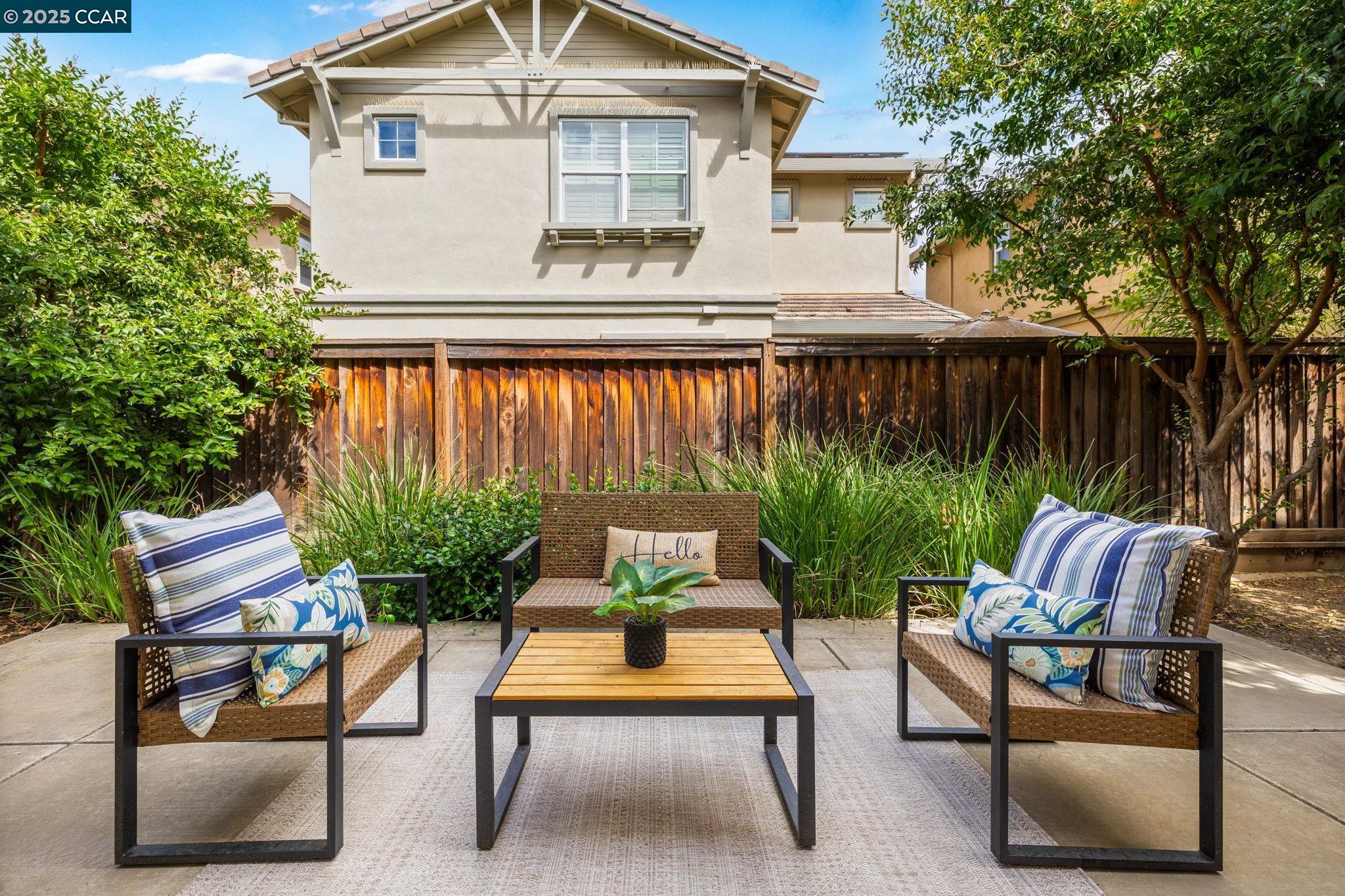 465 Blue Flax Ct