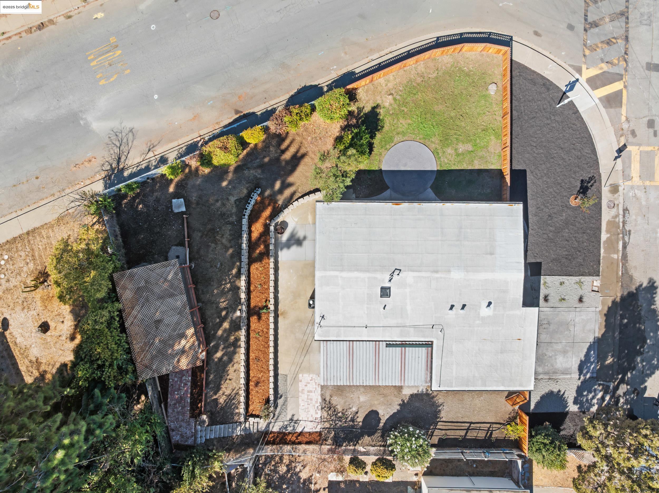 401 Alhambra Ave