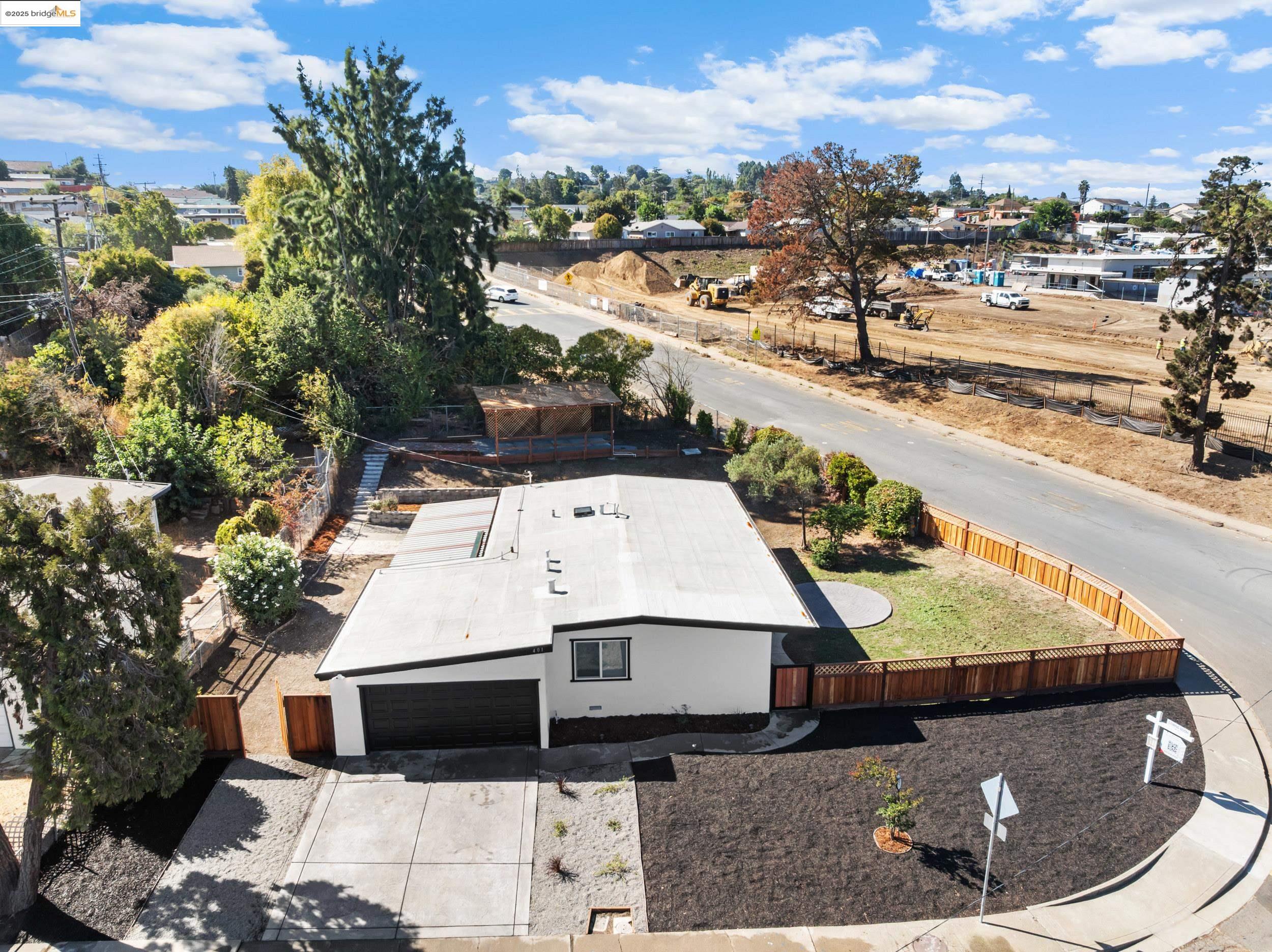401 Alhambra Ave