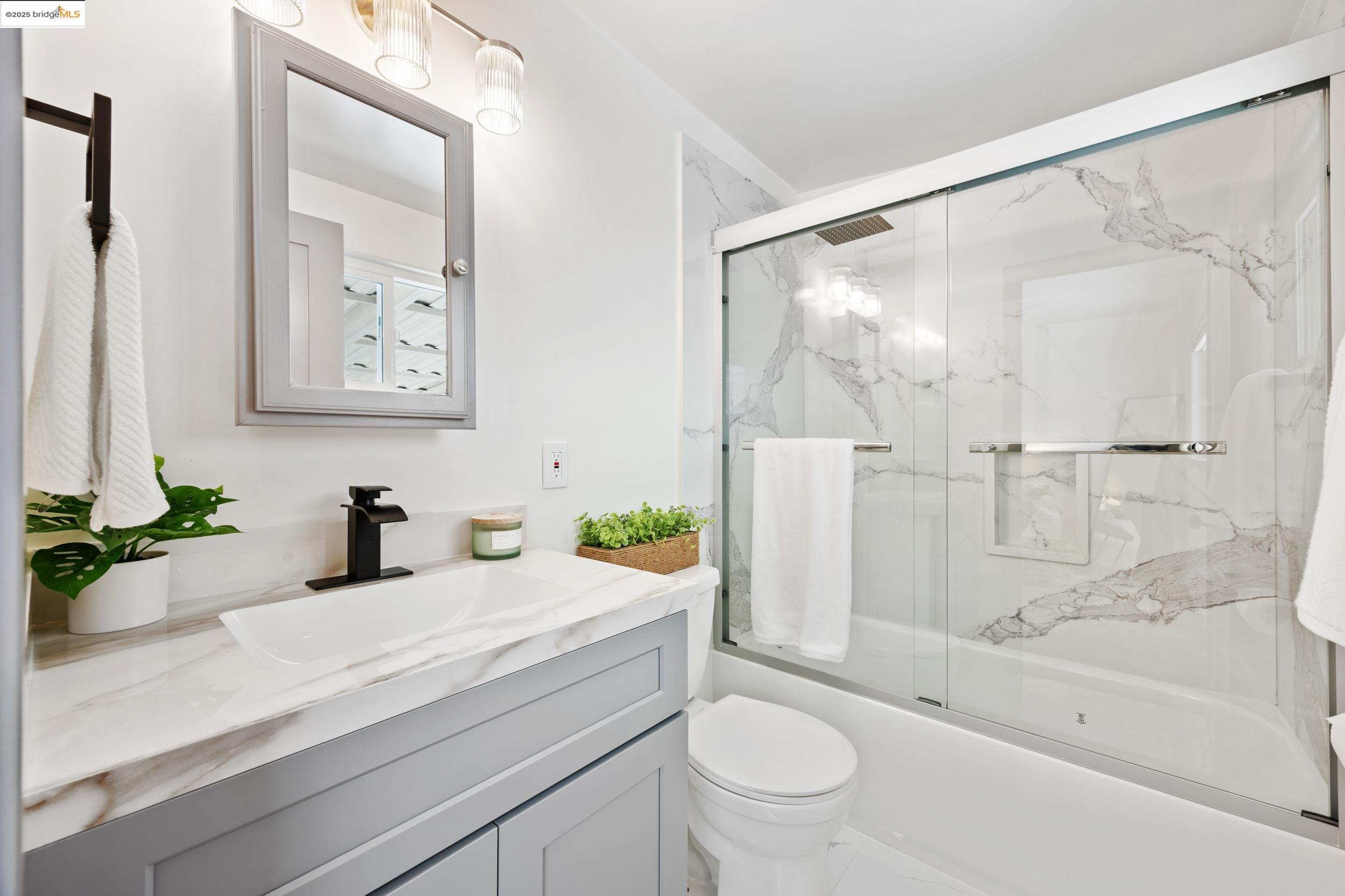 401 Alhambra Ave