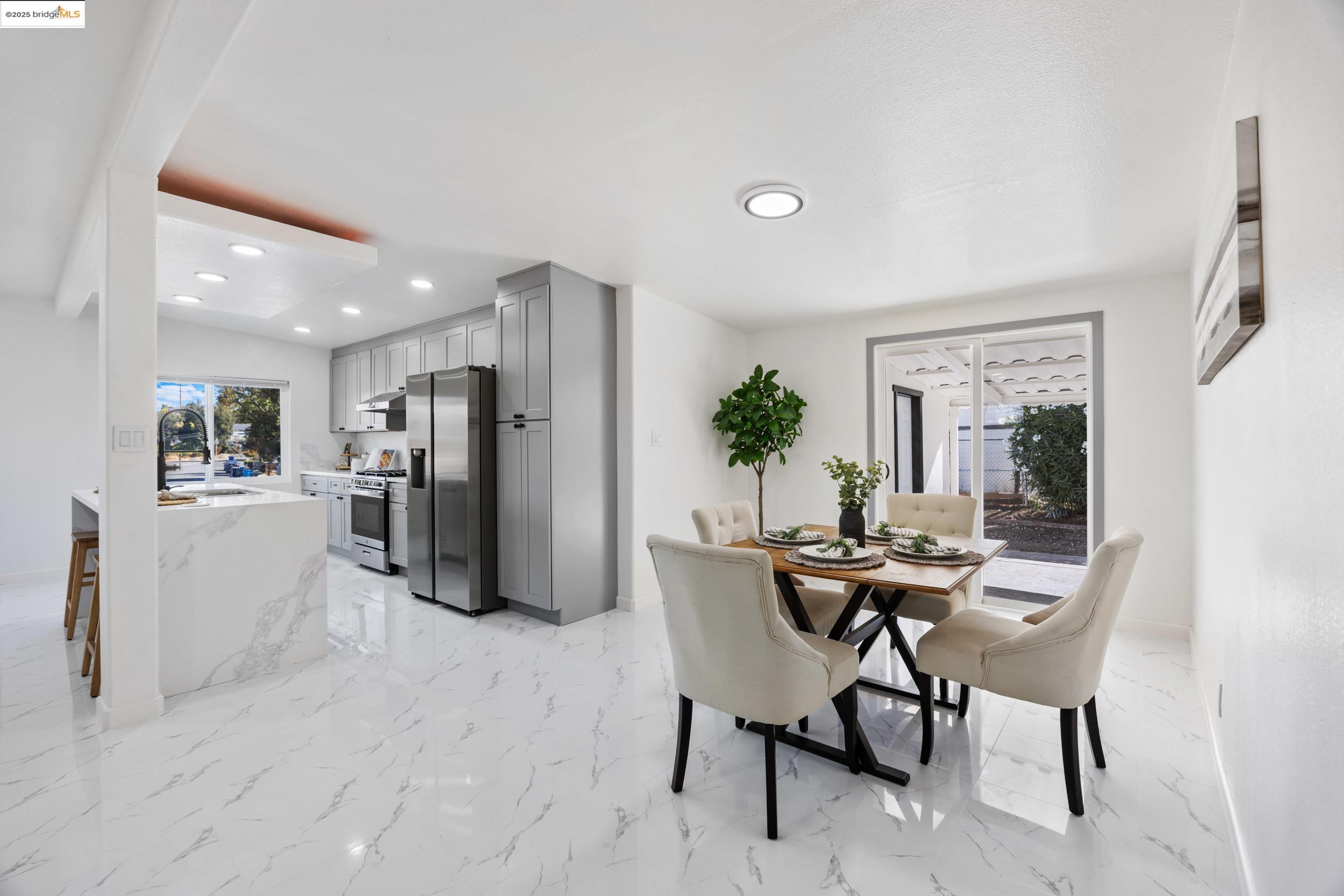 401 Alhambra Ave