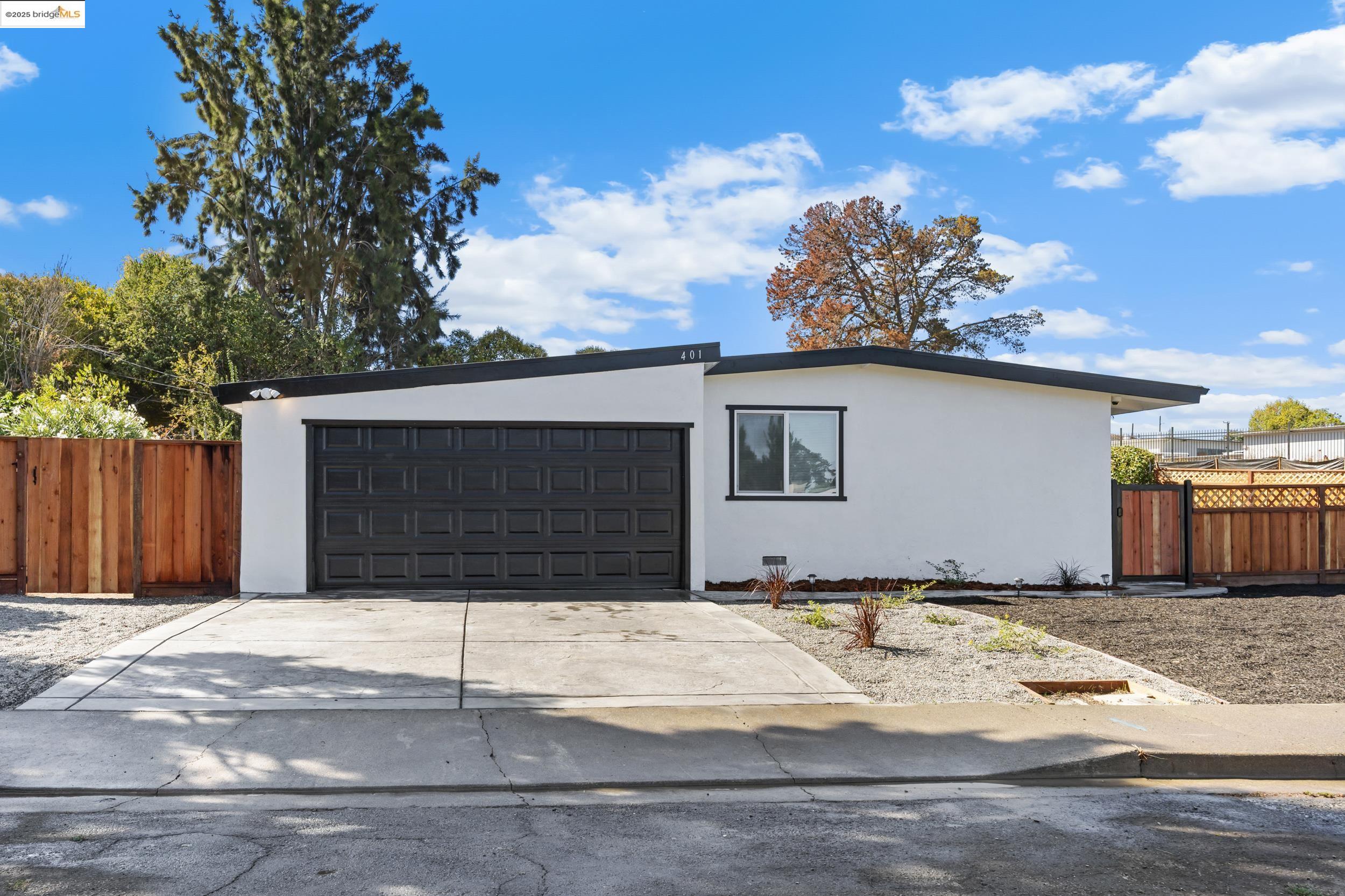 401 Alhambra Ave