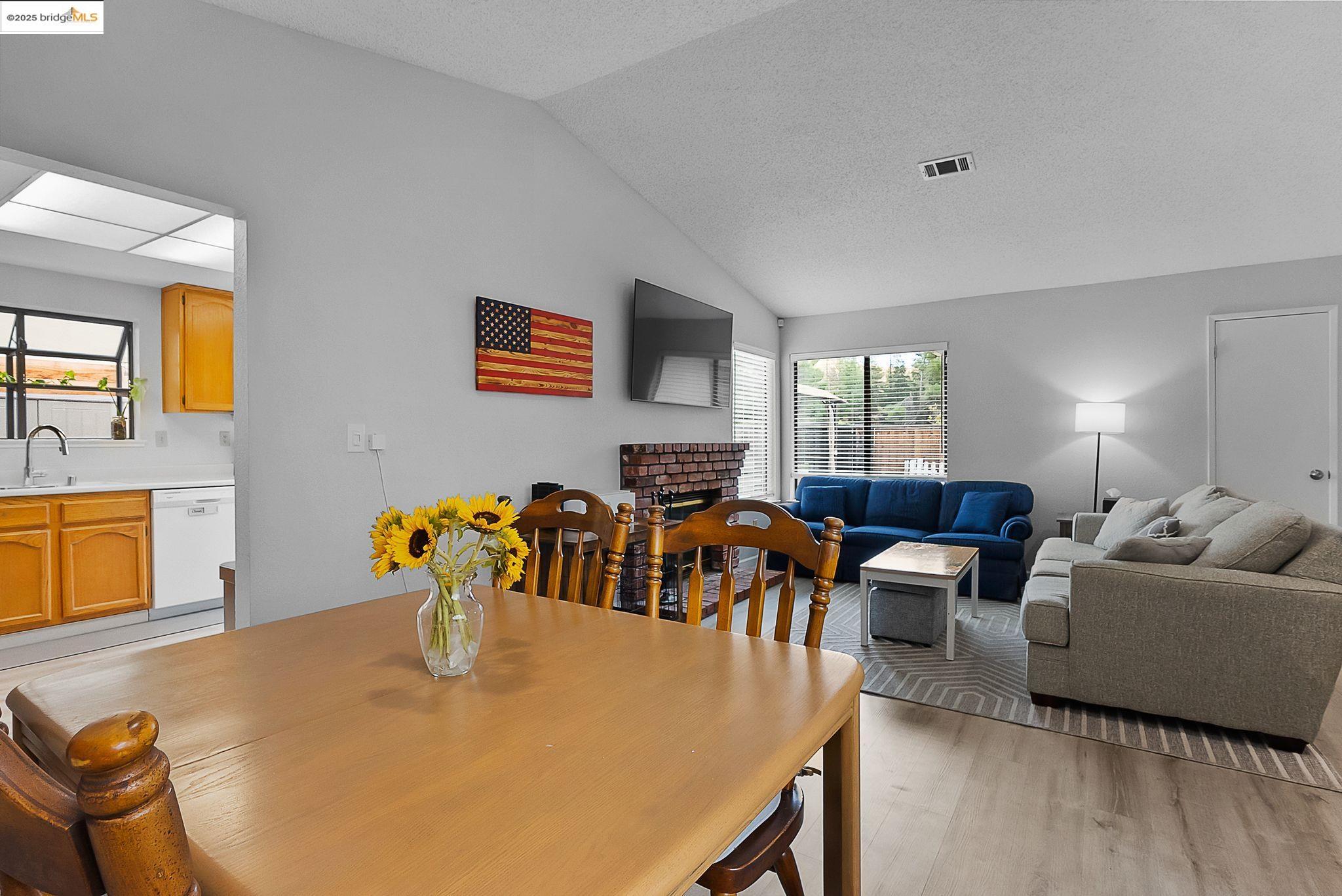 2829 Morro Dr