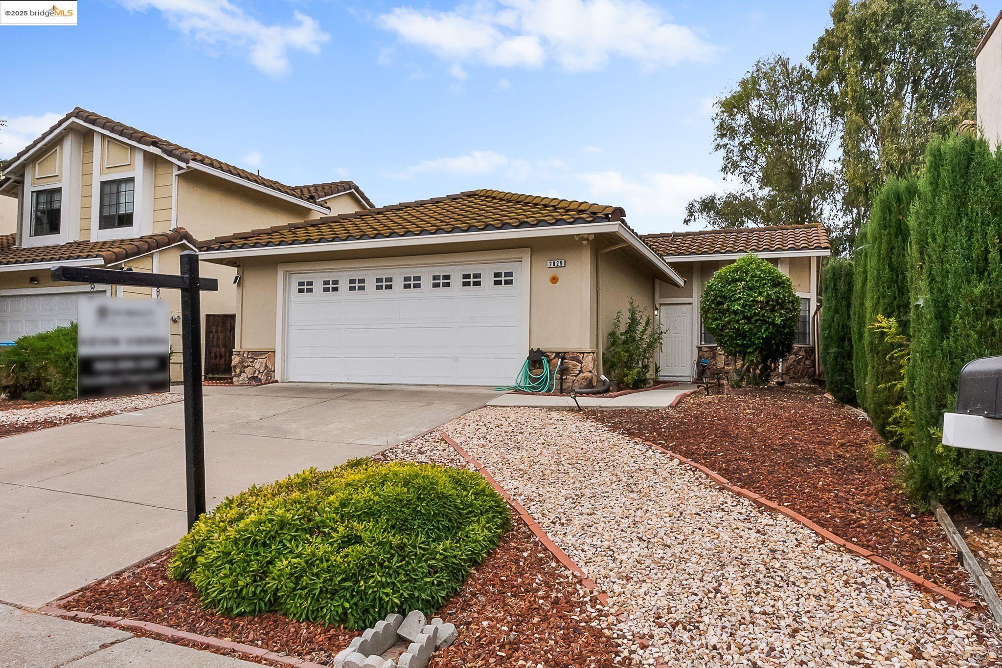 2829 Morro Dr