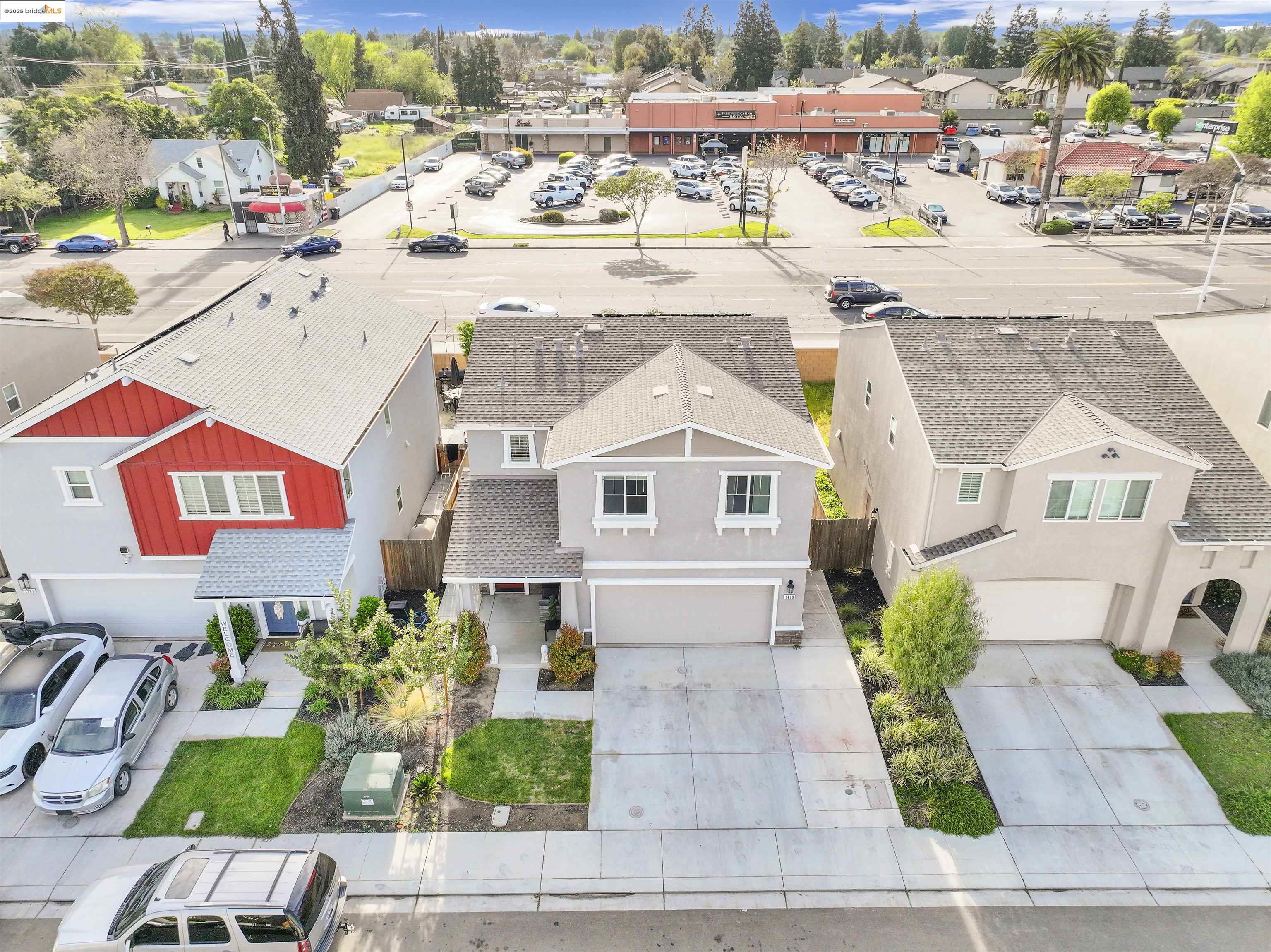 1413 Santini Ave