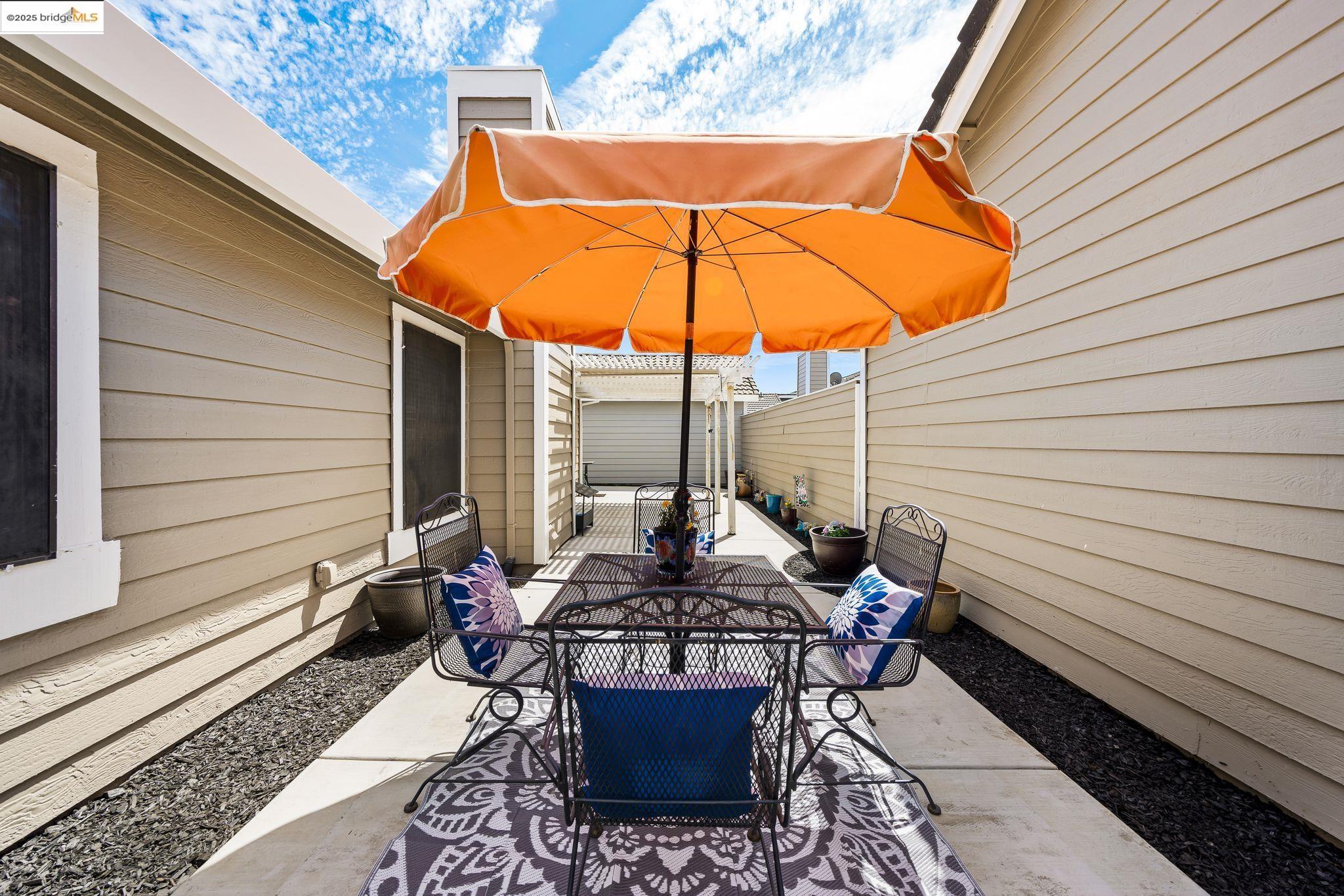 2256 Camborne Dr