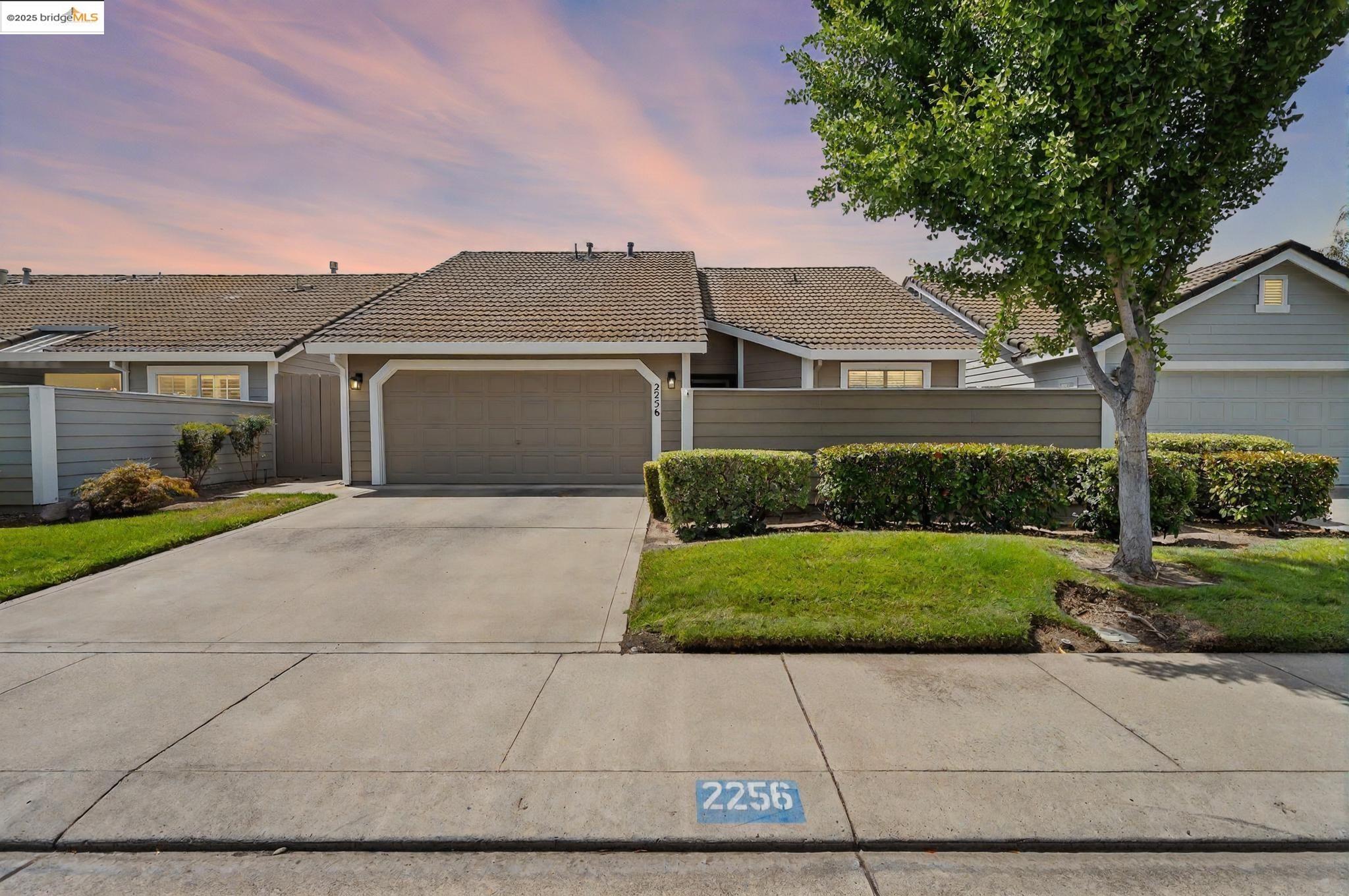 2256 Camborne Dr
