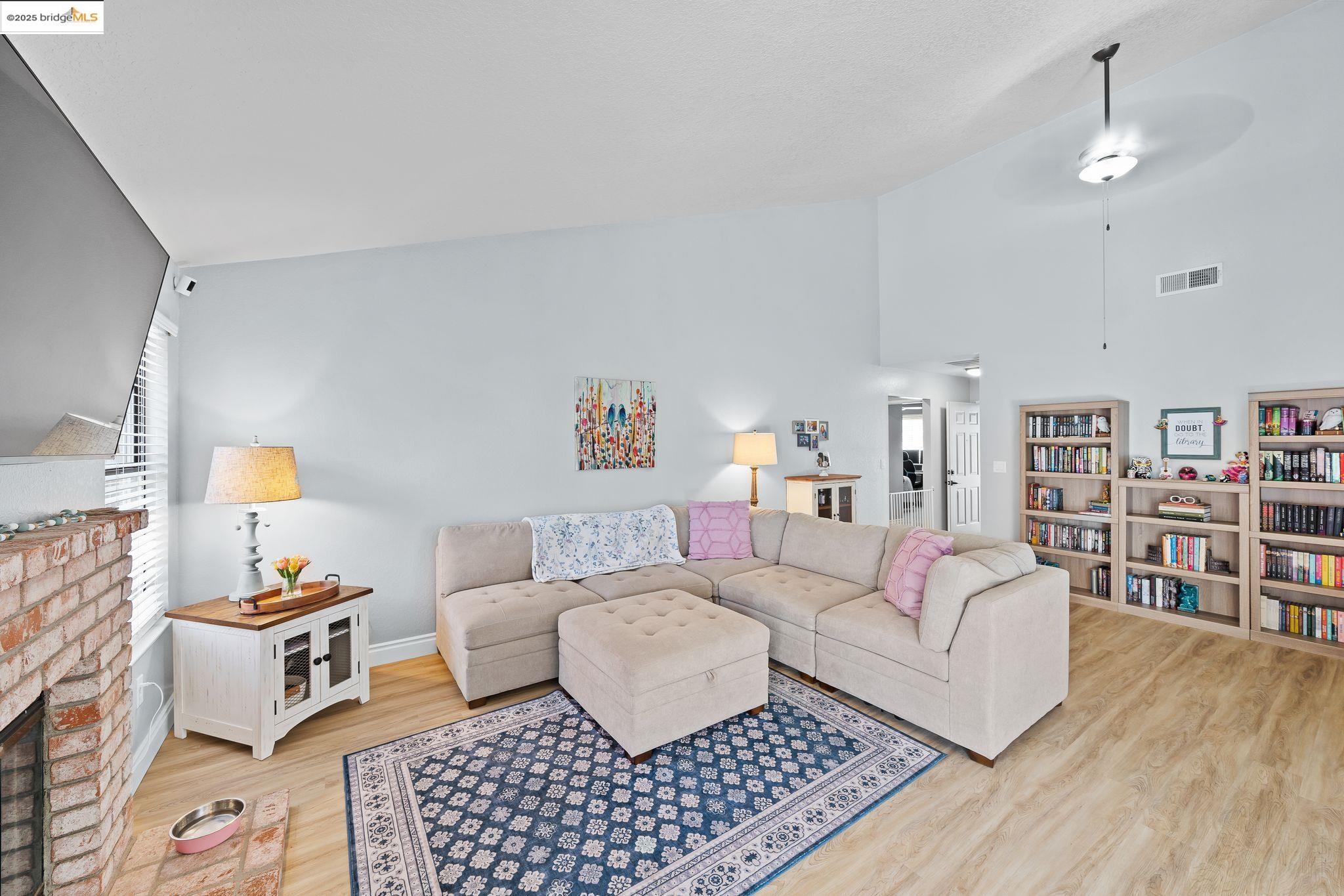 2256 Camborne Dr