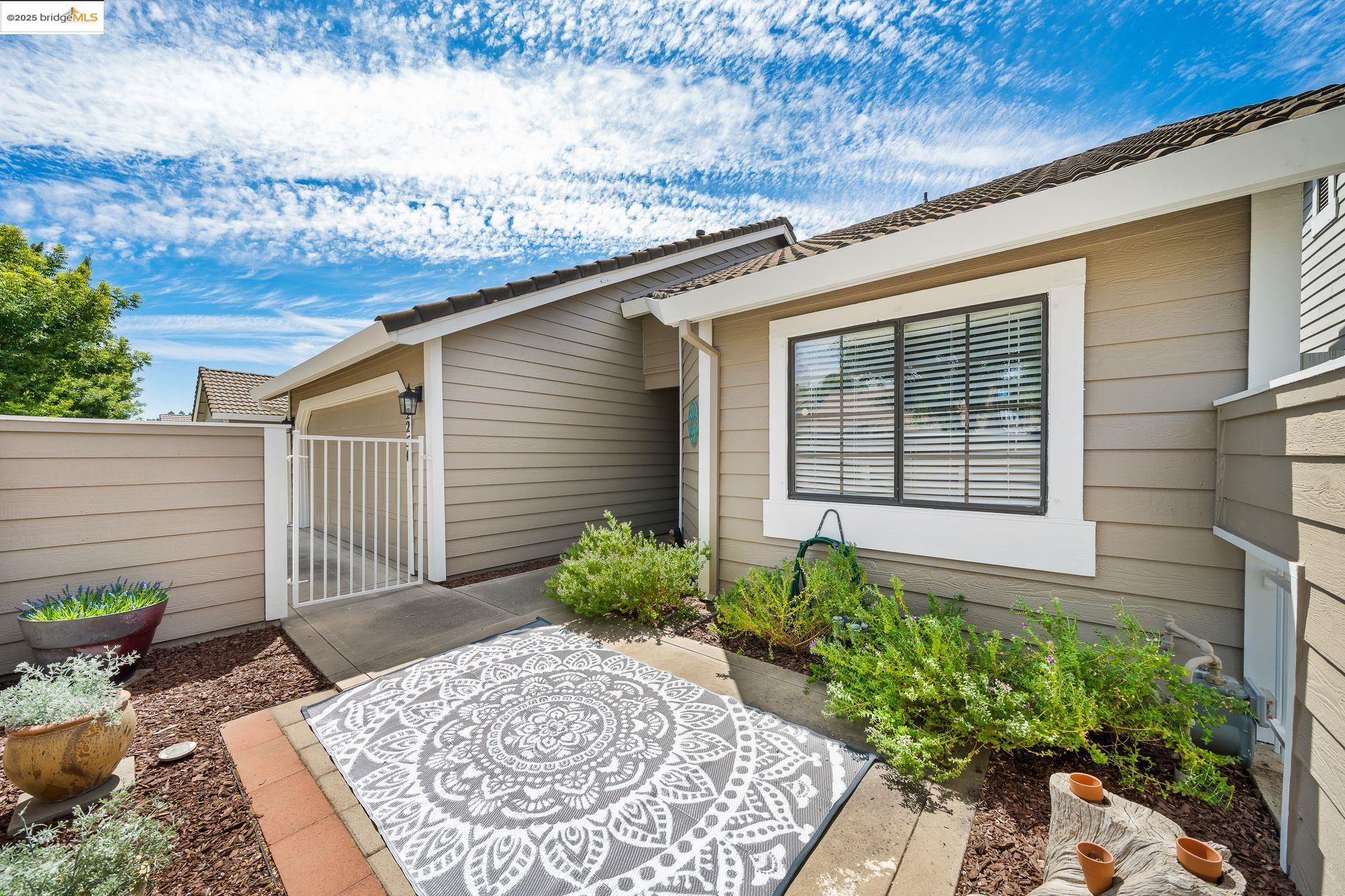 2256 Camborne Dr