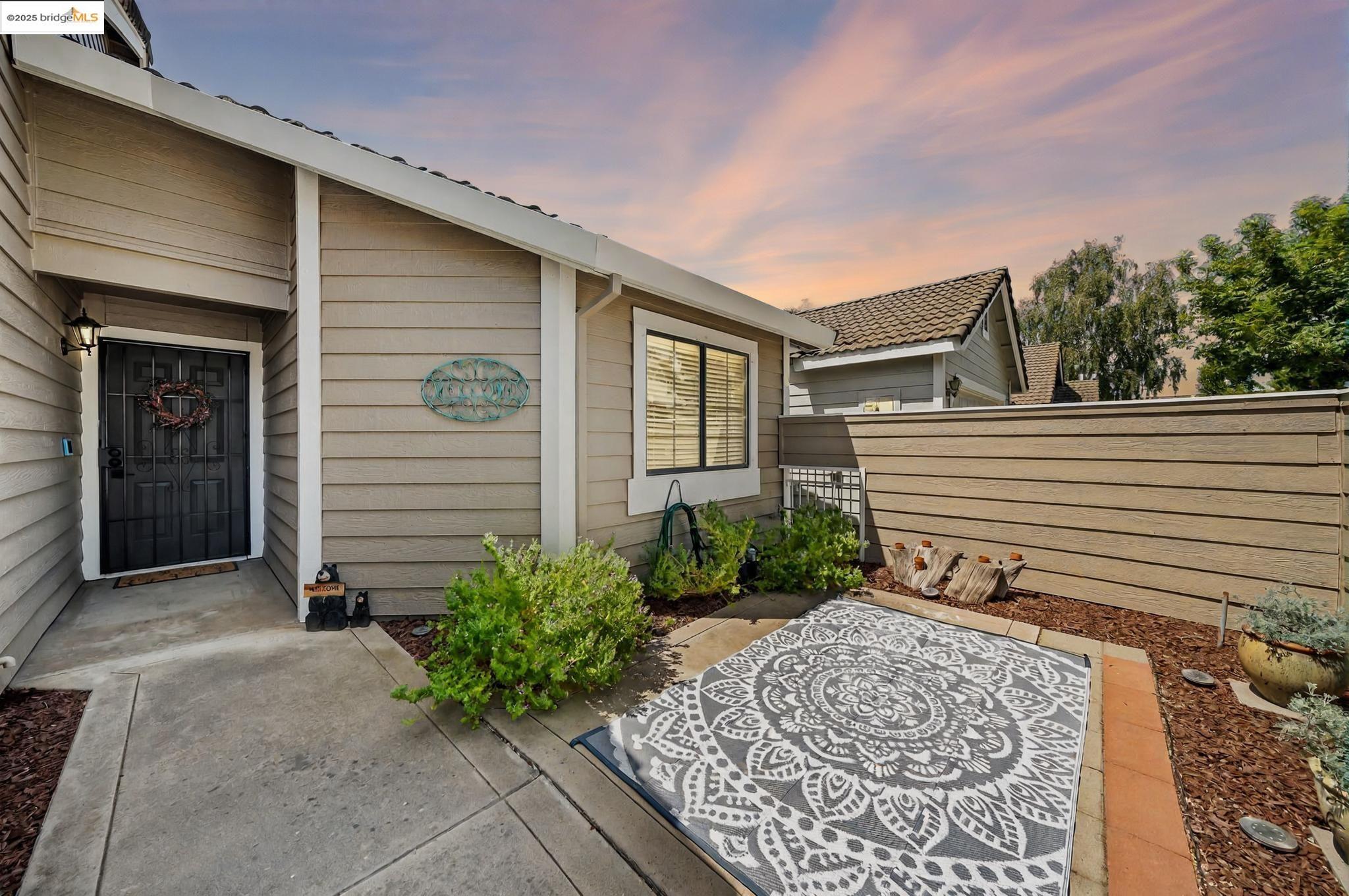 2256 Camborne Dr