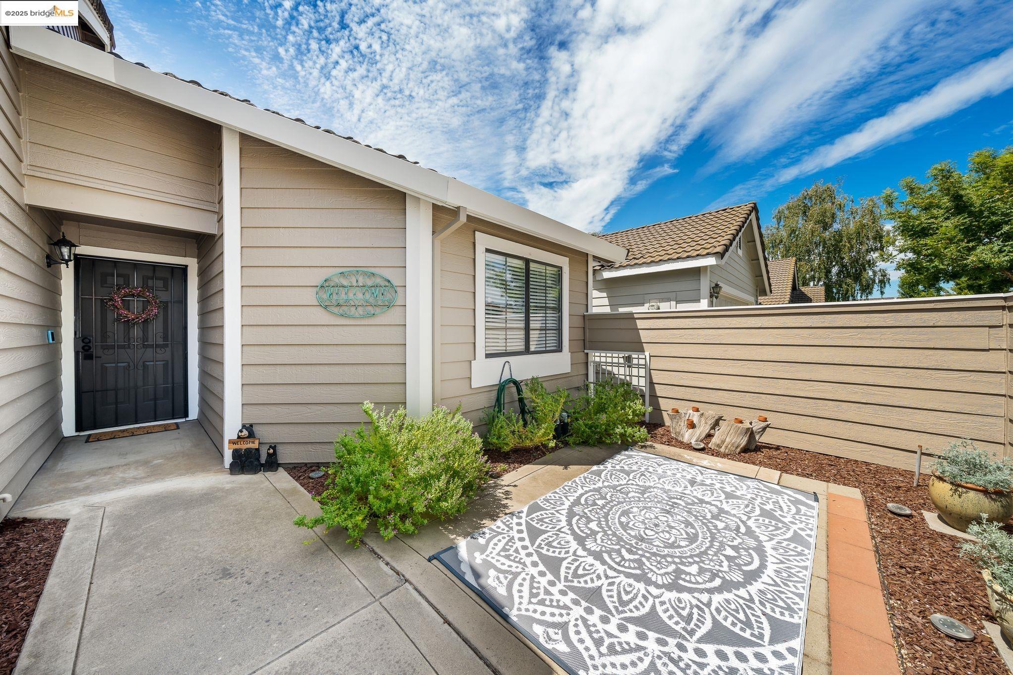 2256 Camborne Dr