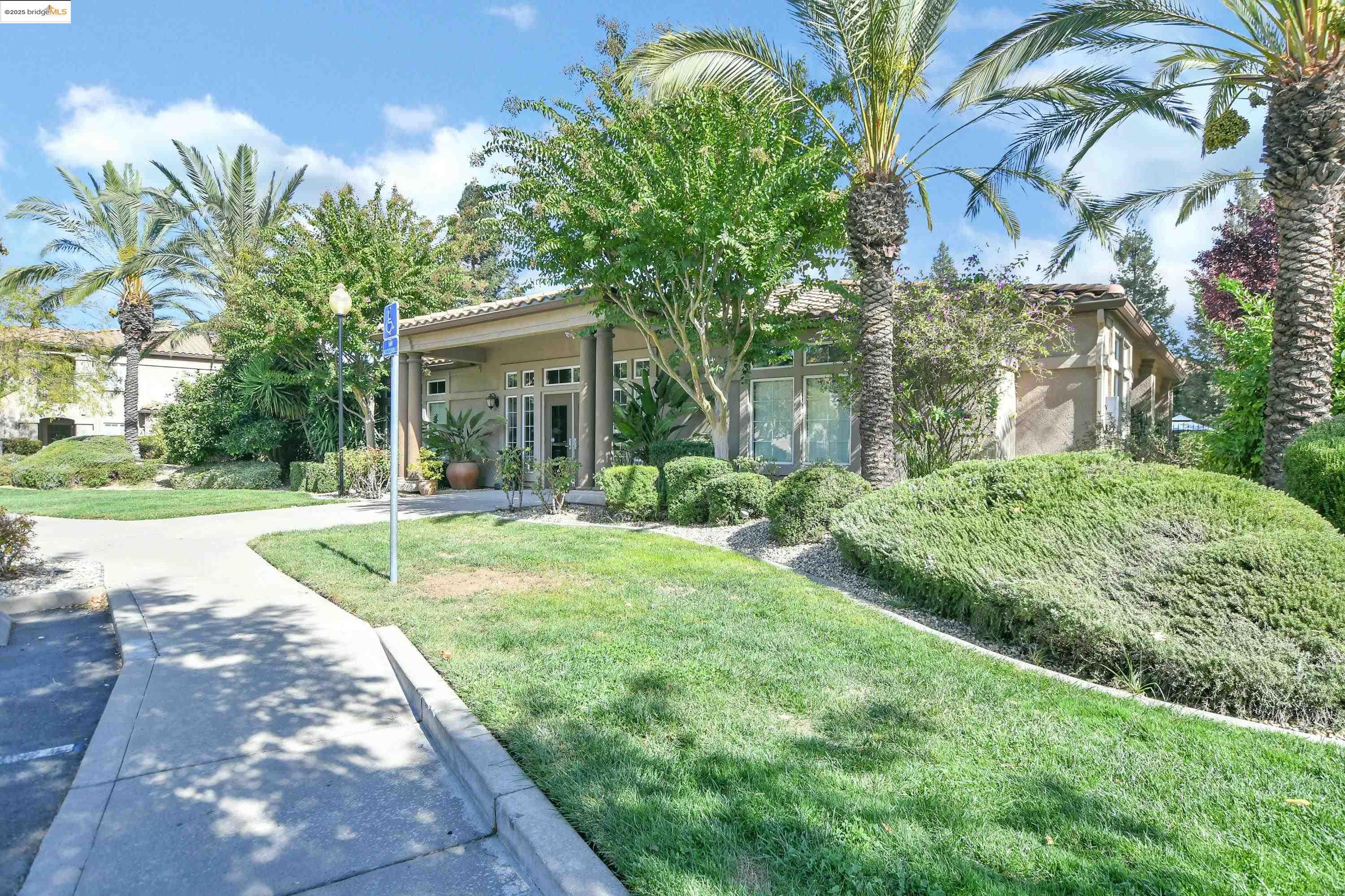 4200 E Commerce Way # 2523